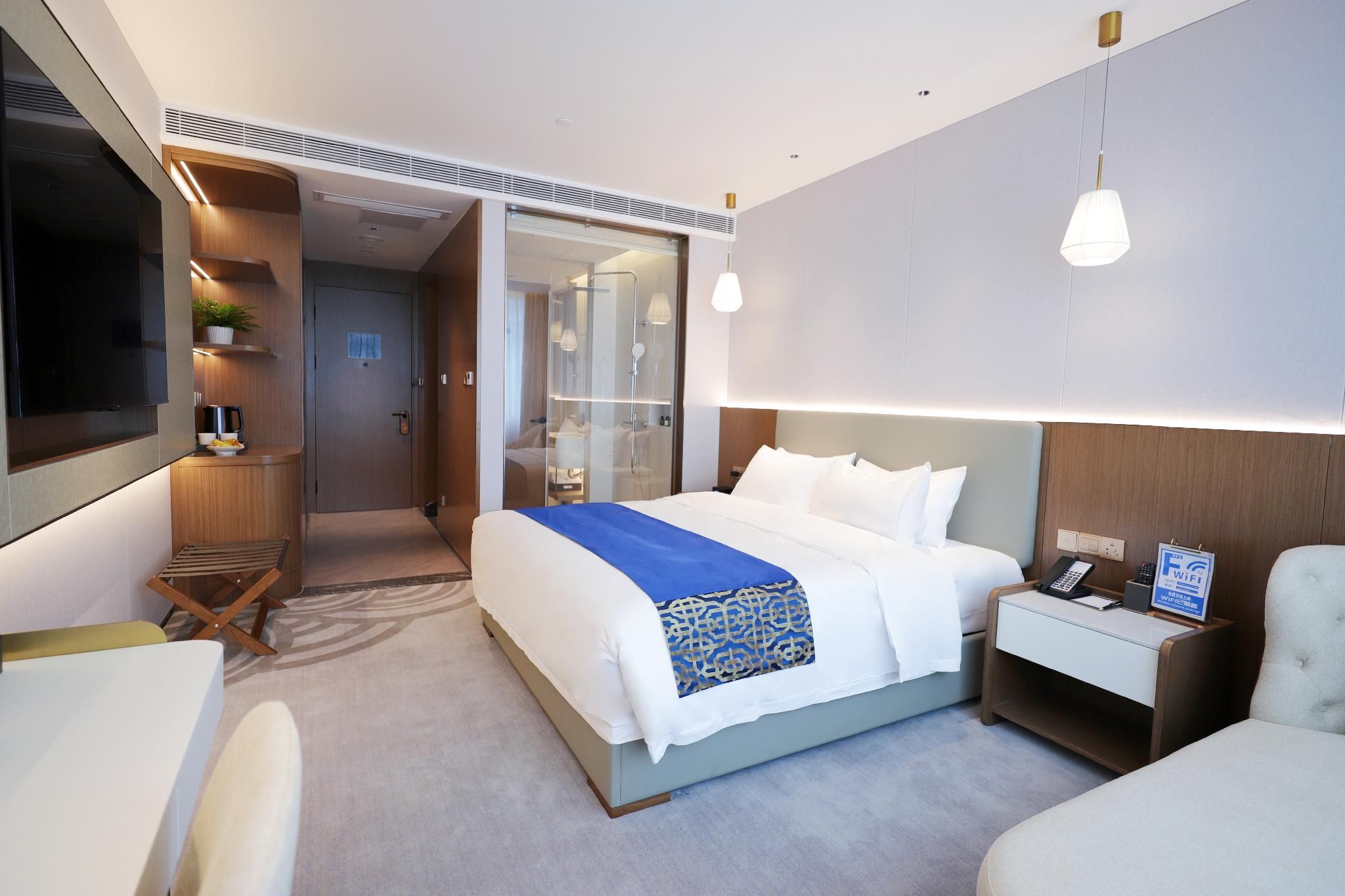 Business King Room