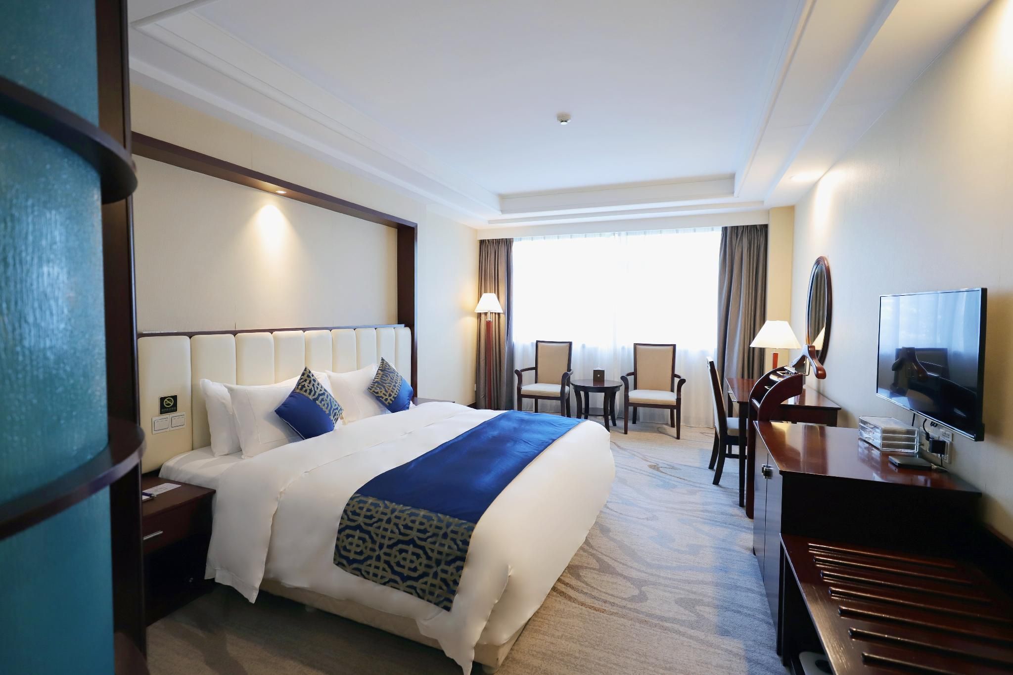 WH - Deluxe Bed Room