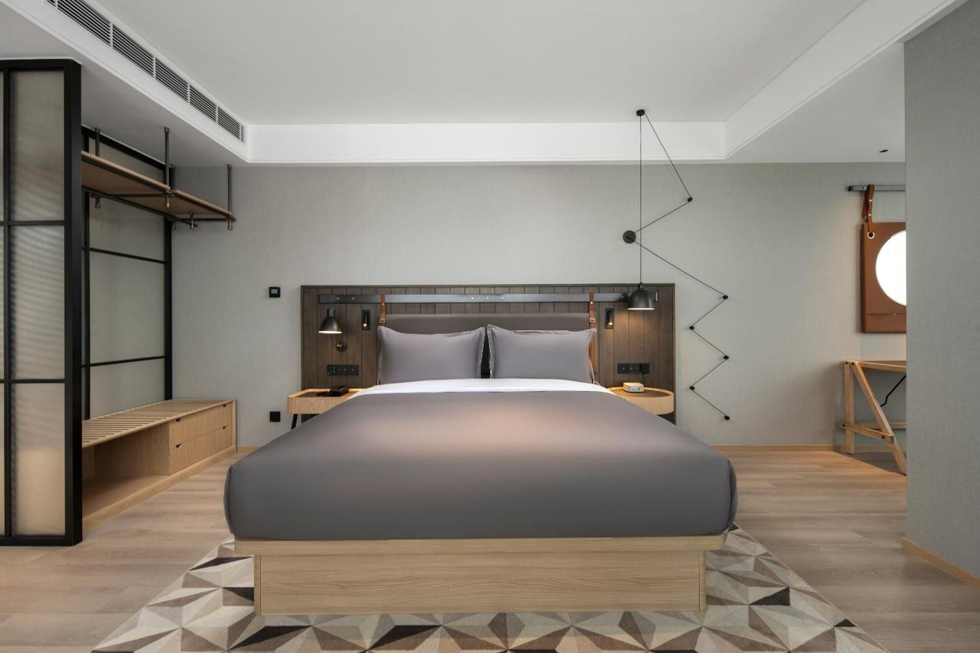 Deluxe Double Room with Shower