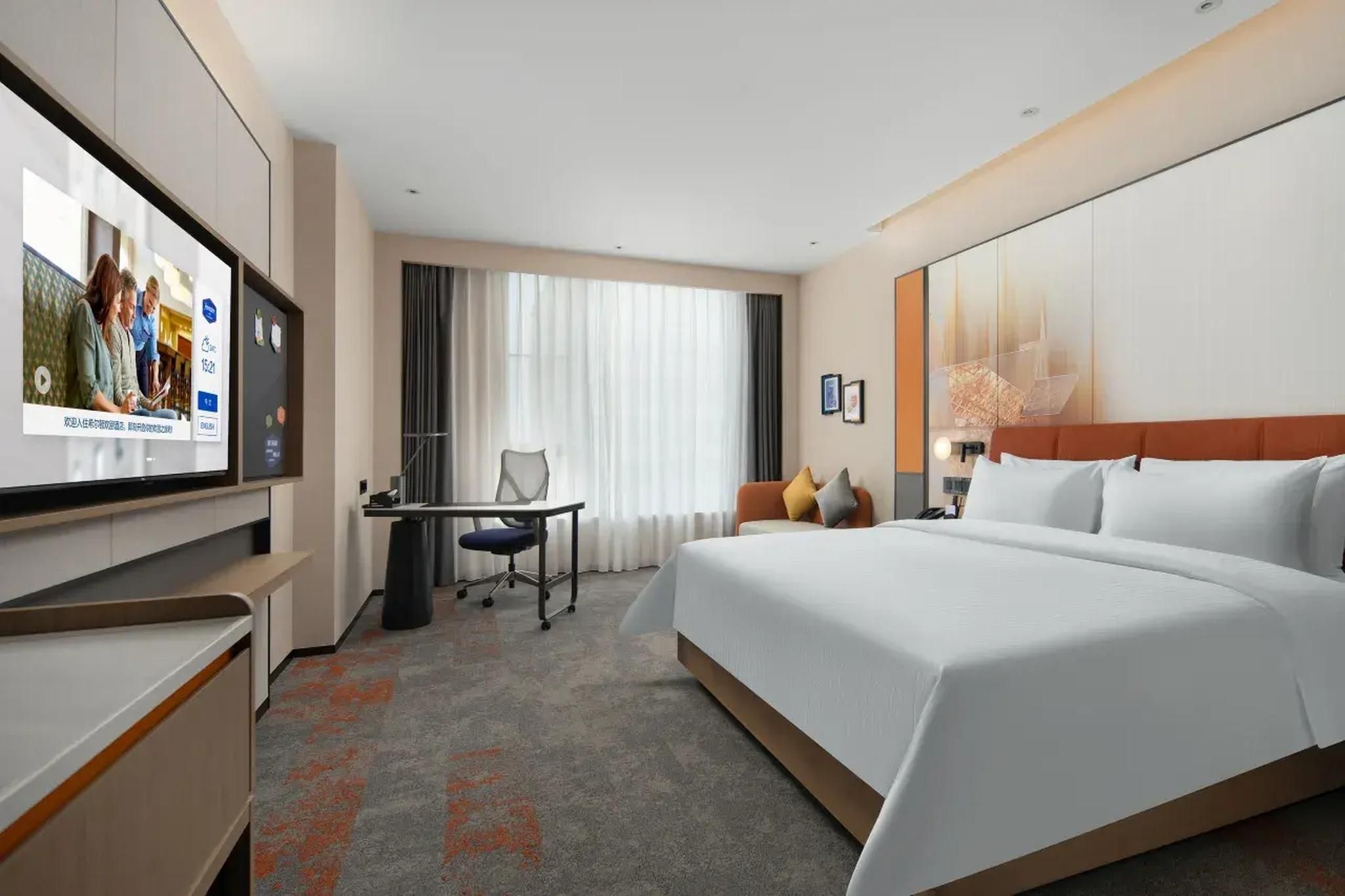 Queen Superior Room