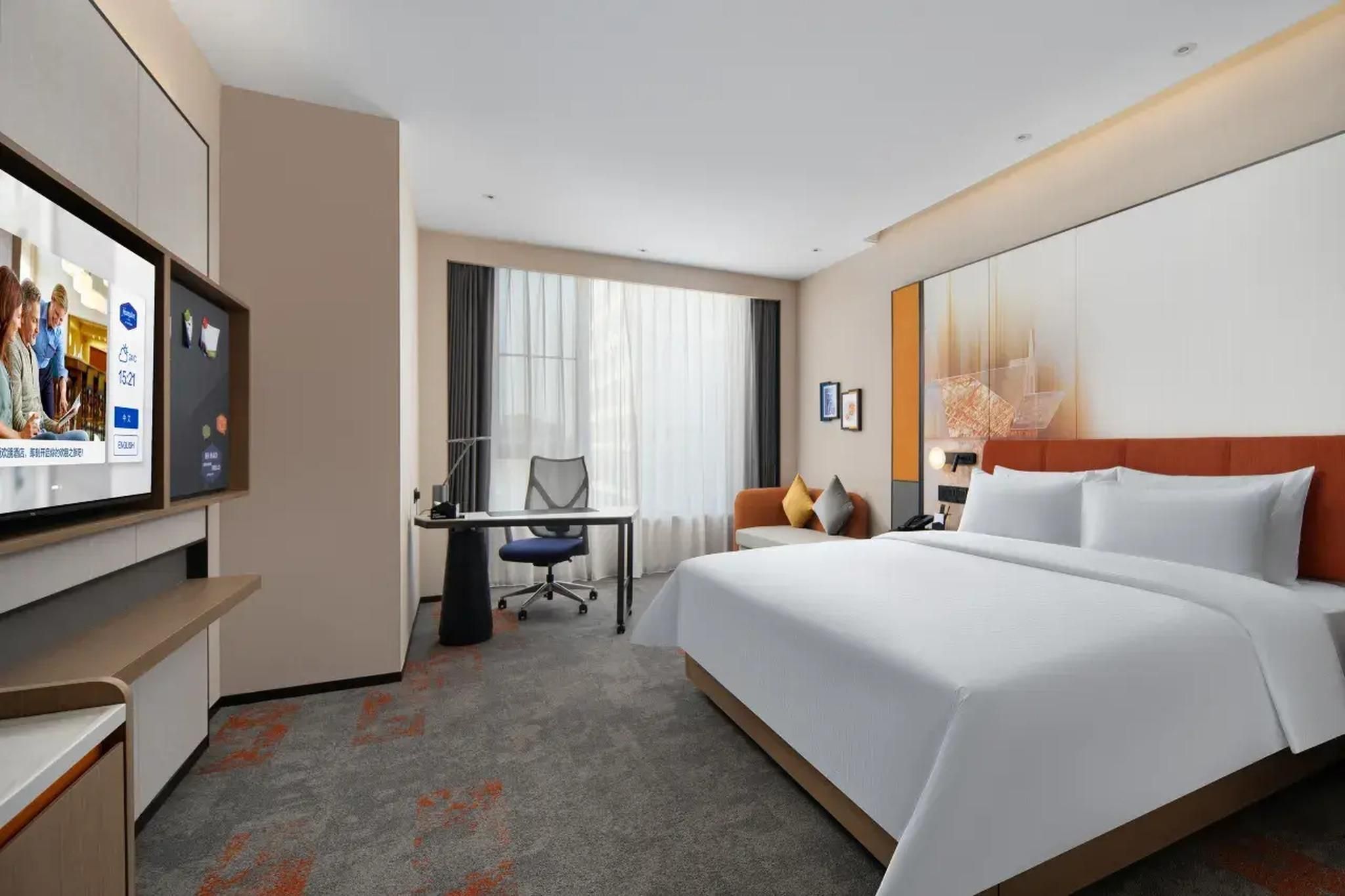 Comfort Queen Room