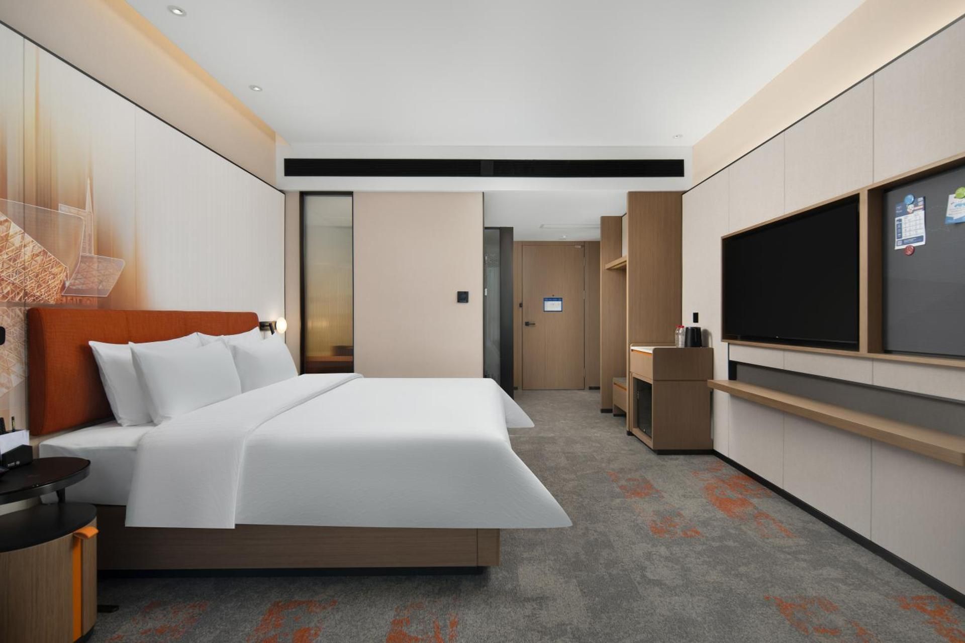 Standard Queen Room