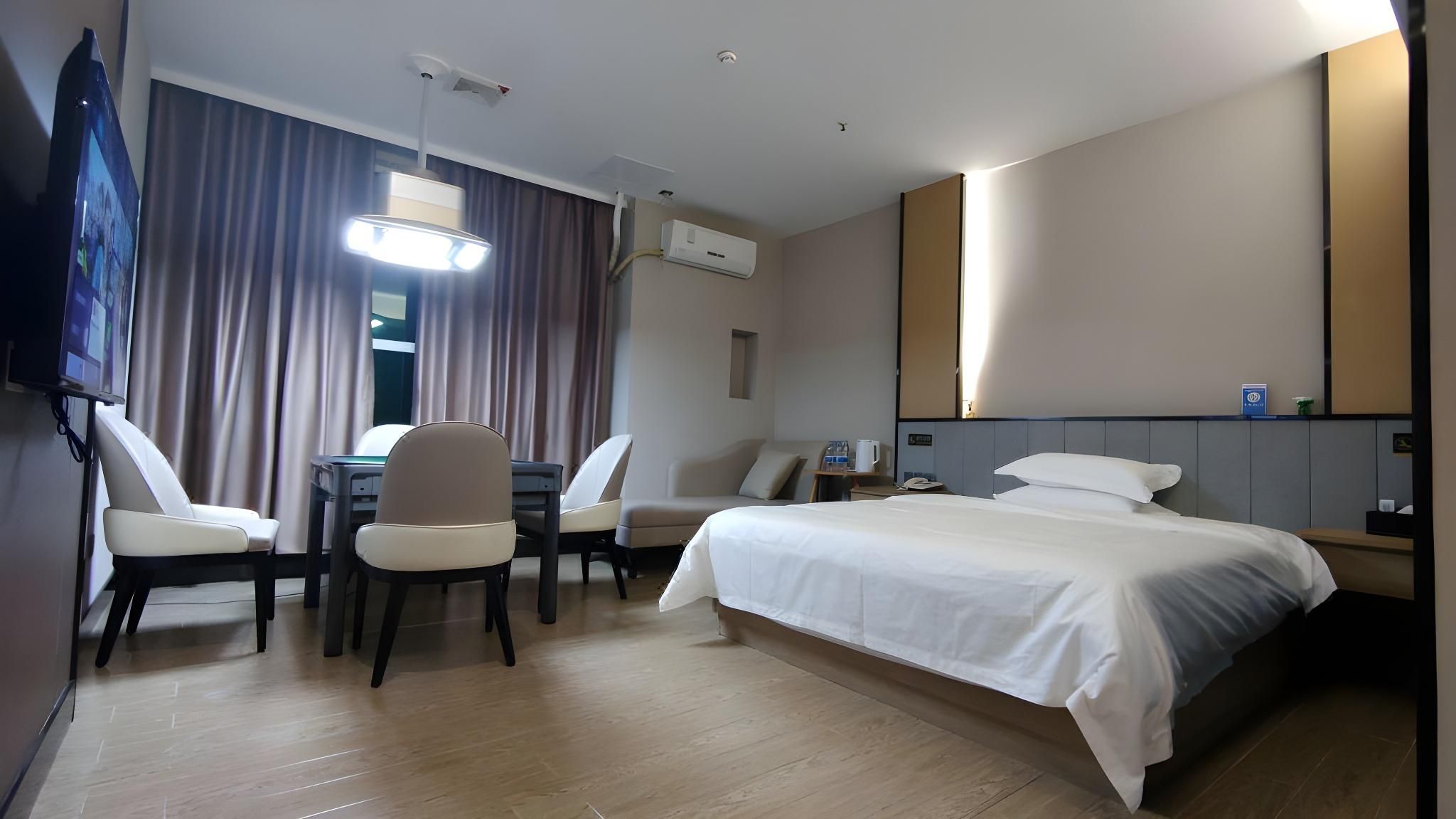 Junior Suite with King Bed