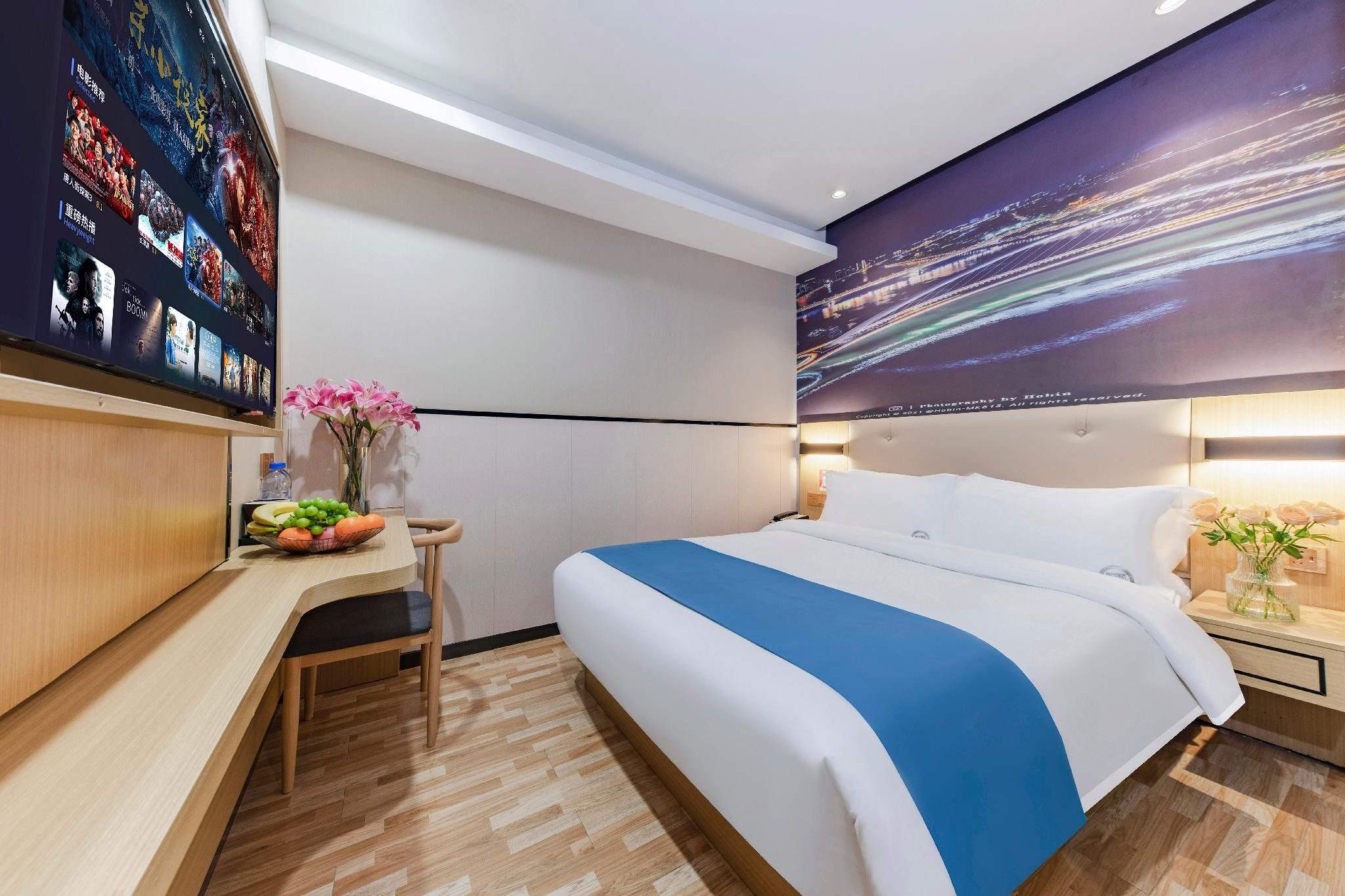 Queen Room