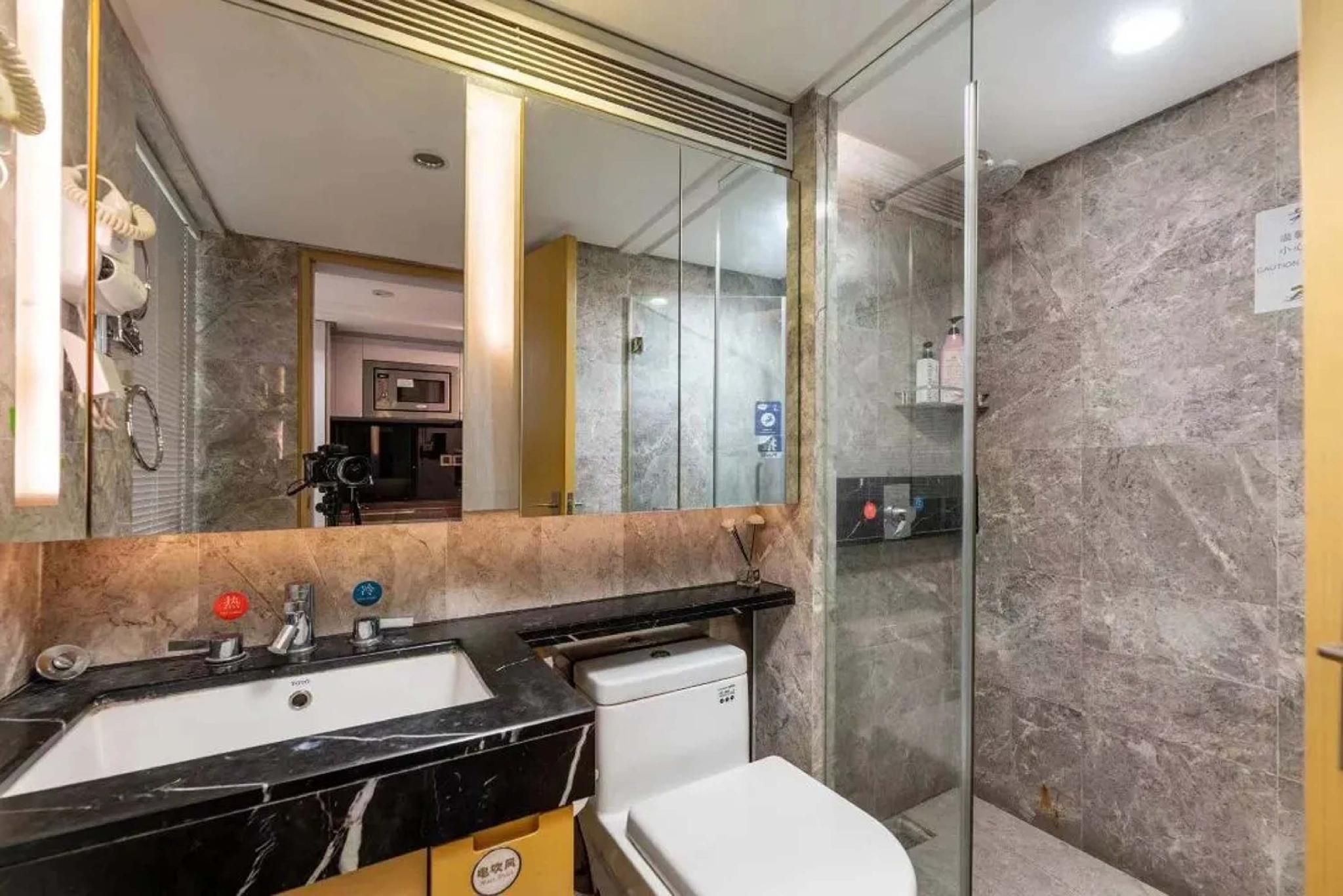 Queen Superior Room