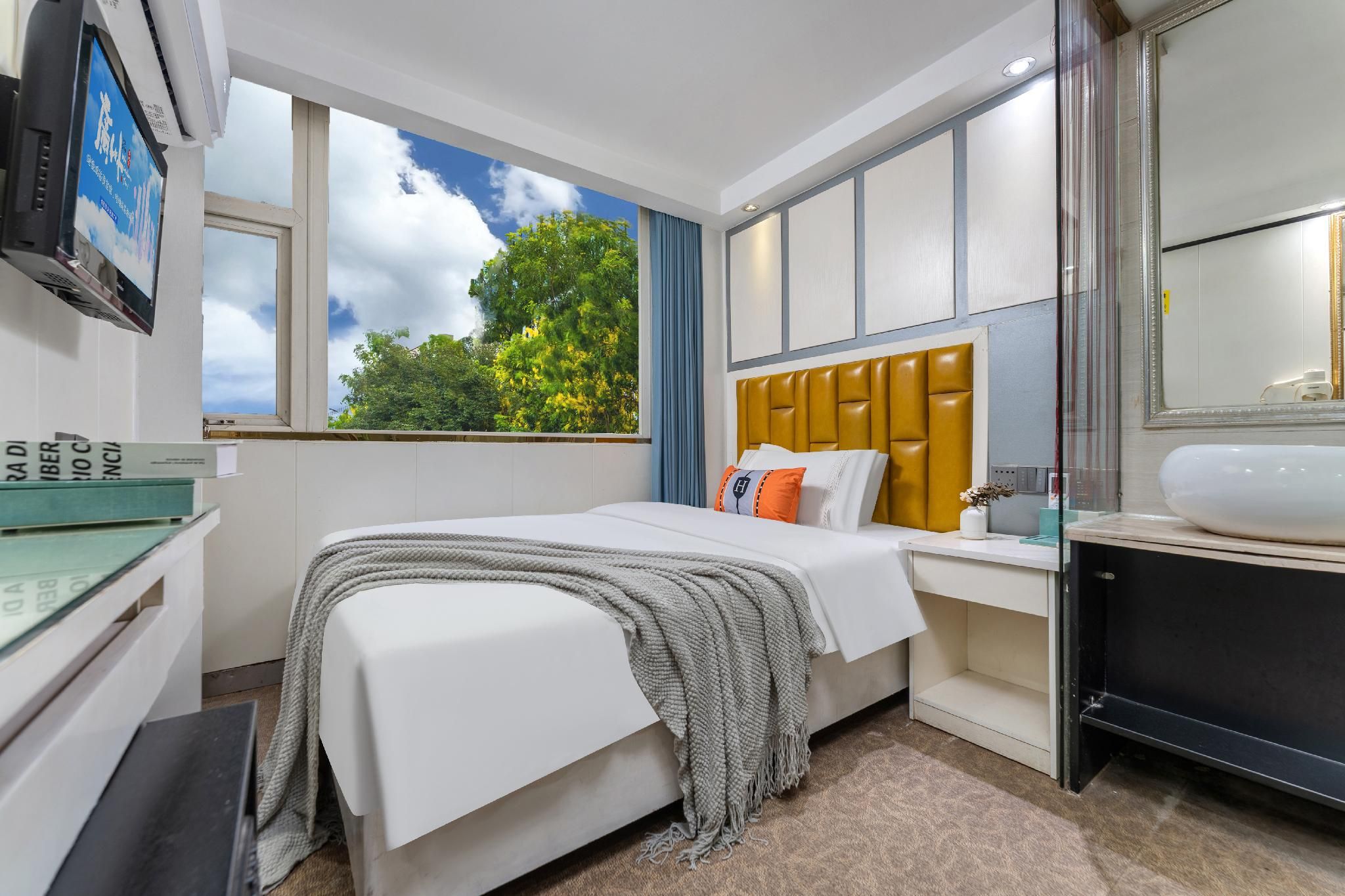 Sunshine Room