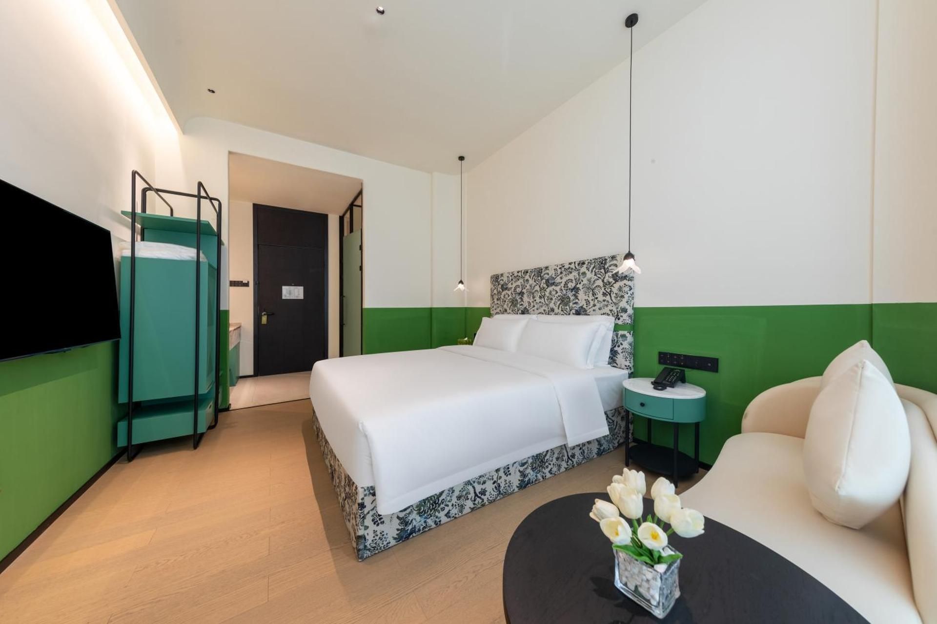 Queen Room