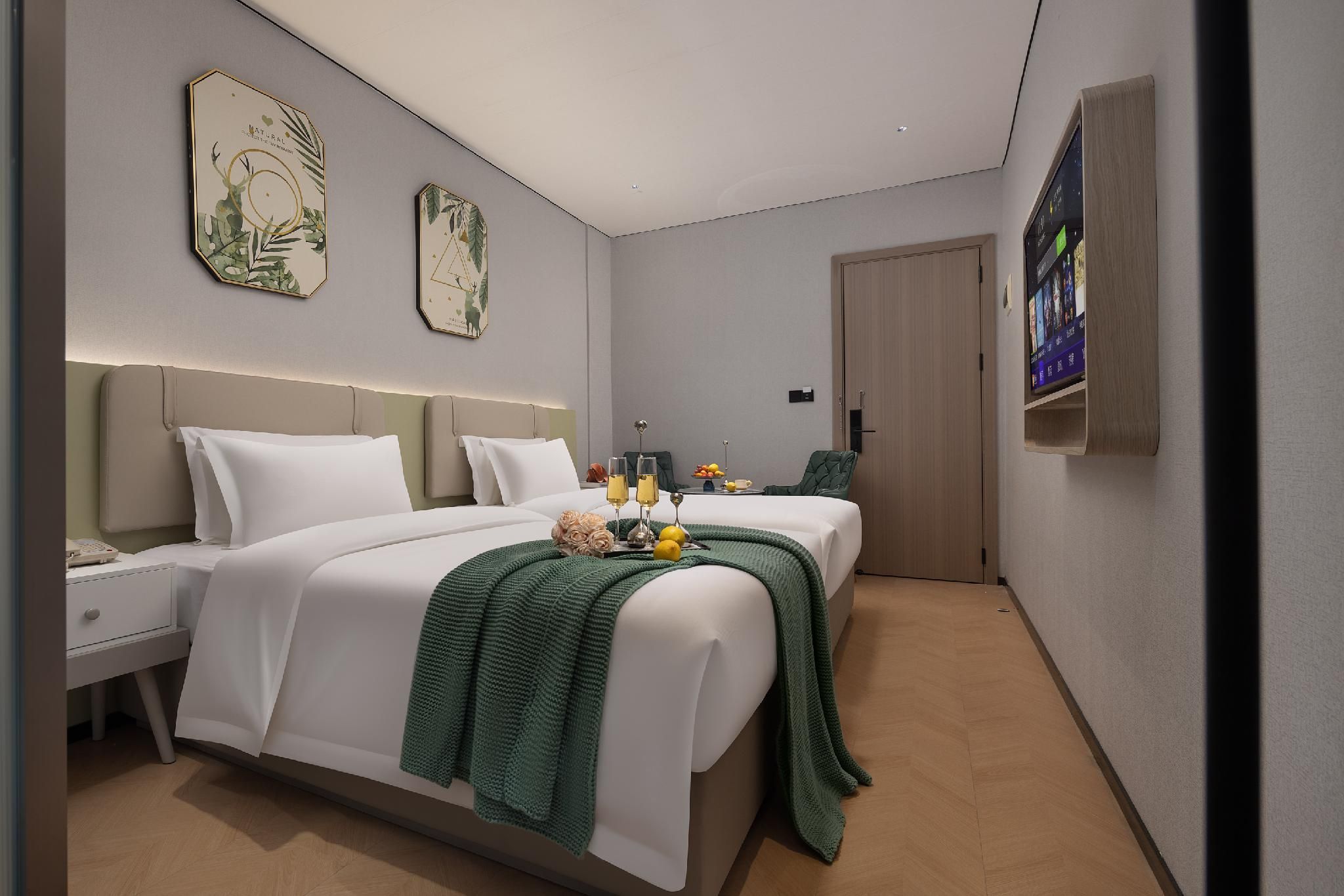 Twin Bed Room
