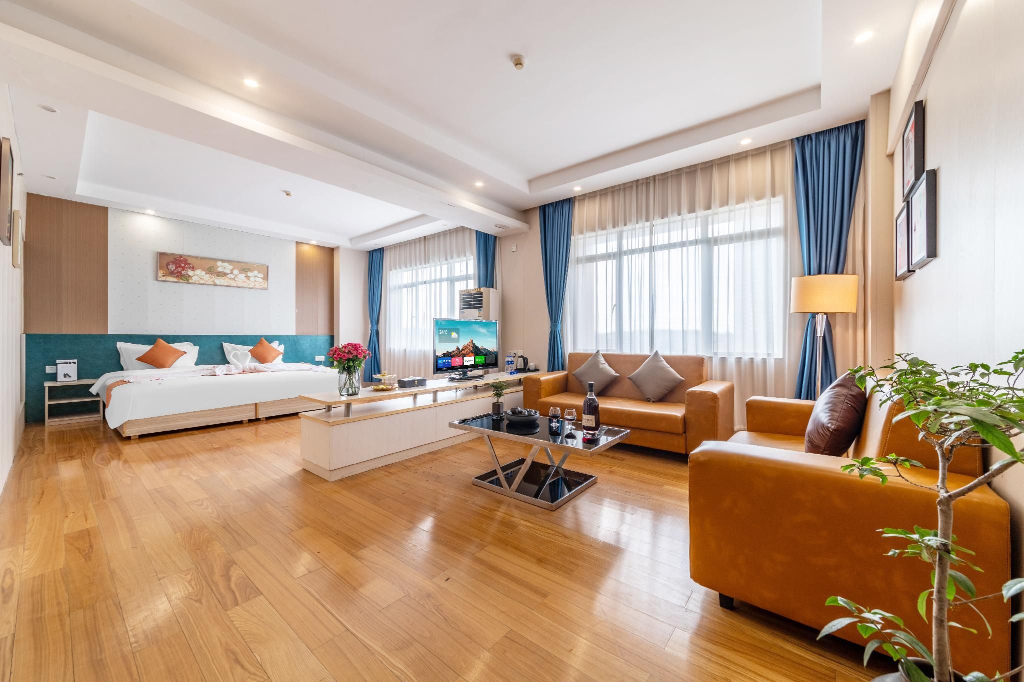 Deluxe Suite