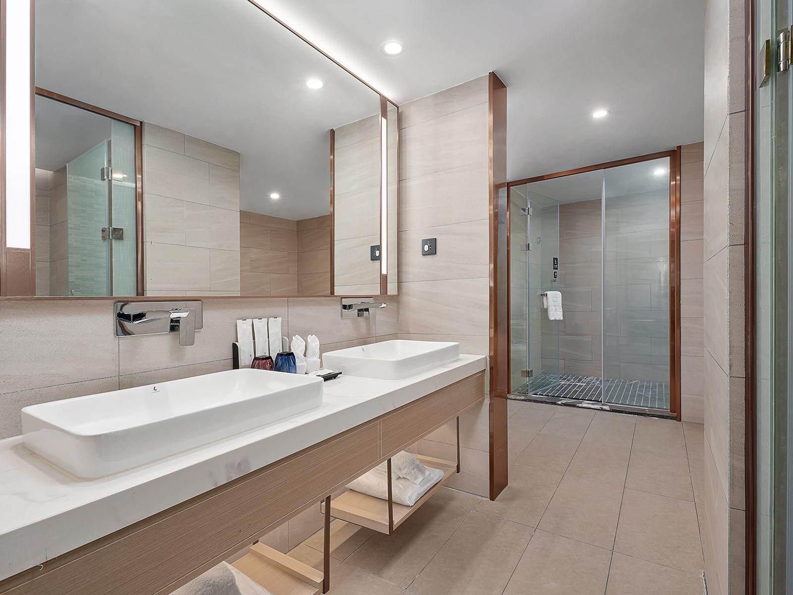 Lavande Hotel Guangzhou Panyu Hanxi Chimelong Dashi Metro Station Business Suite King Bed 2