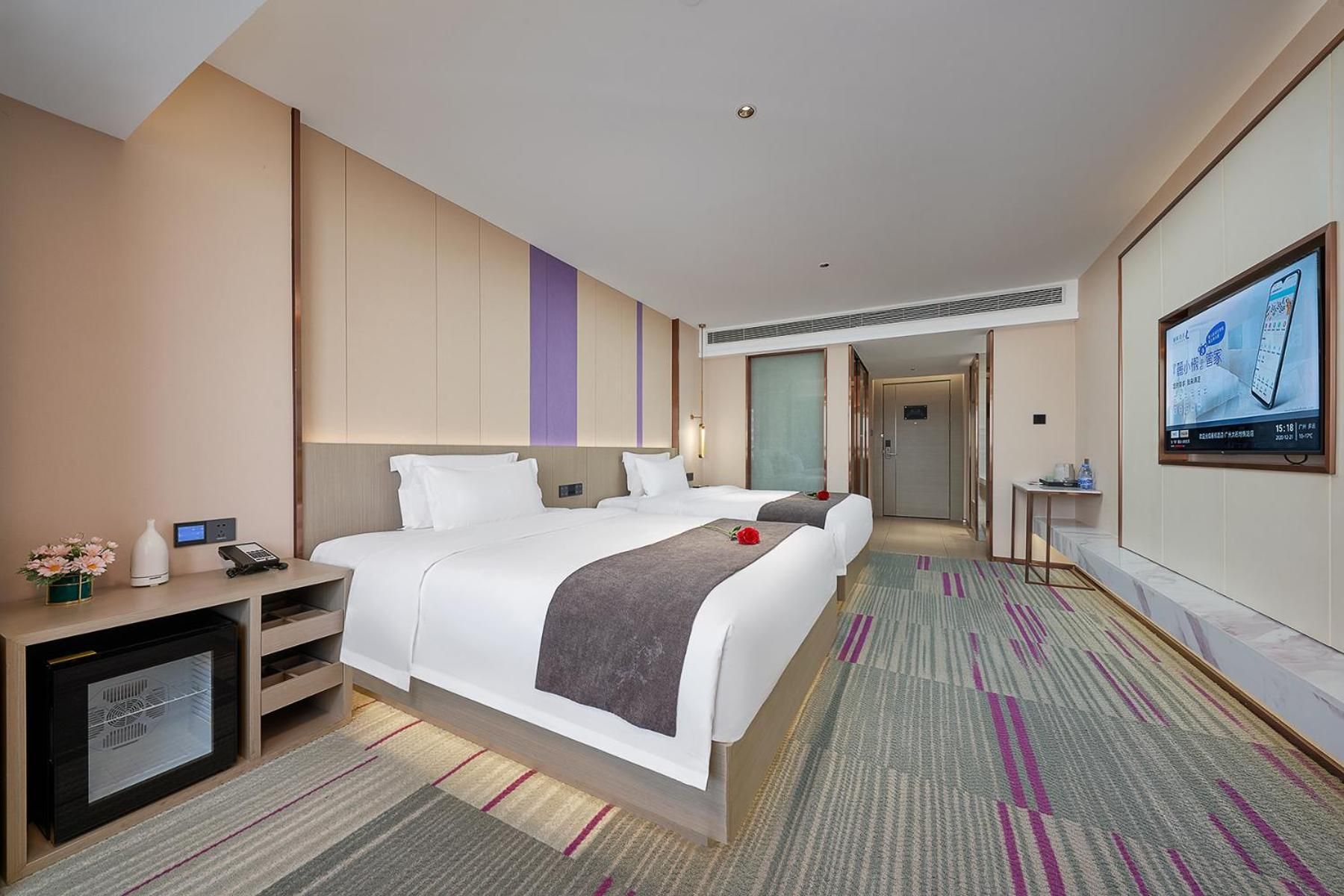 WH - Deluxe Room Twin