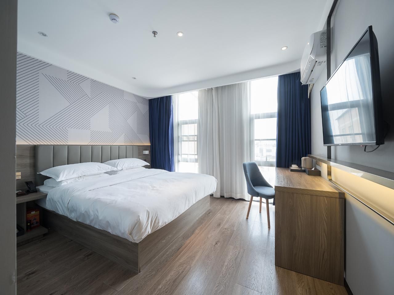 Dossen - Deluxe Bed Room