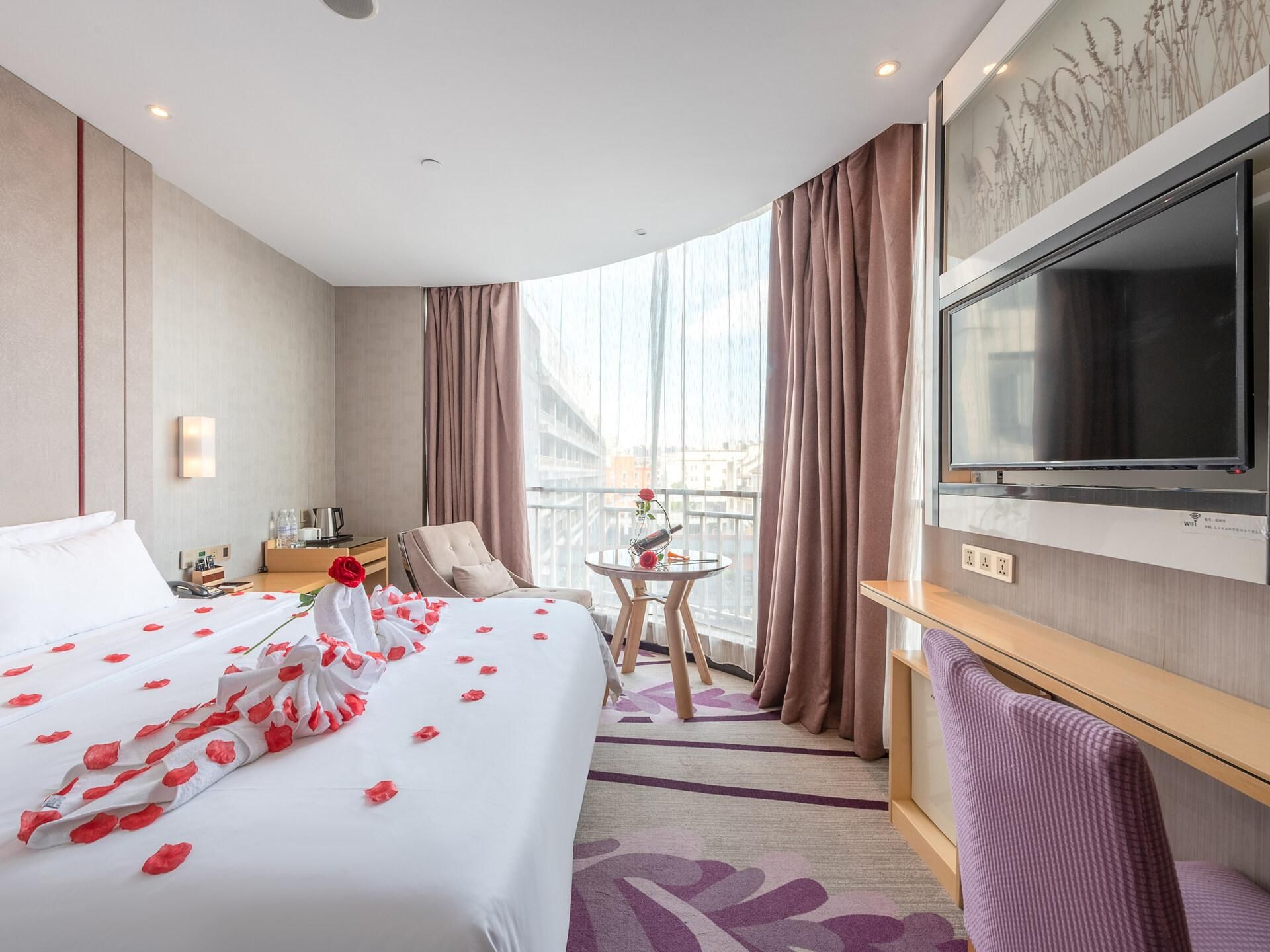 WH - Youxiang Romantic Room