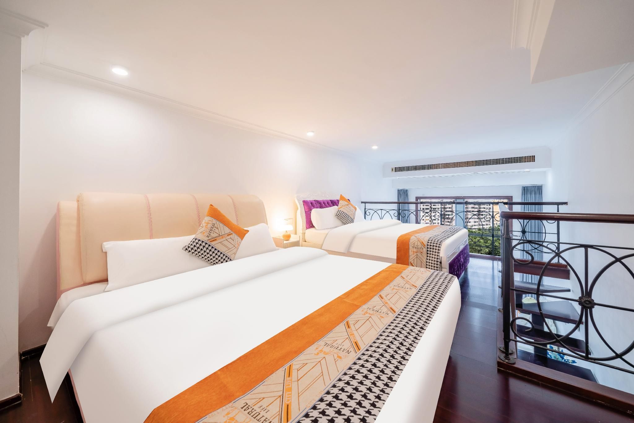 Duplex Triple Bed Family Suite