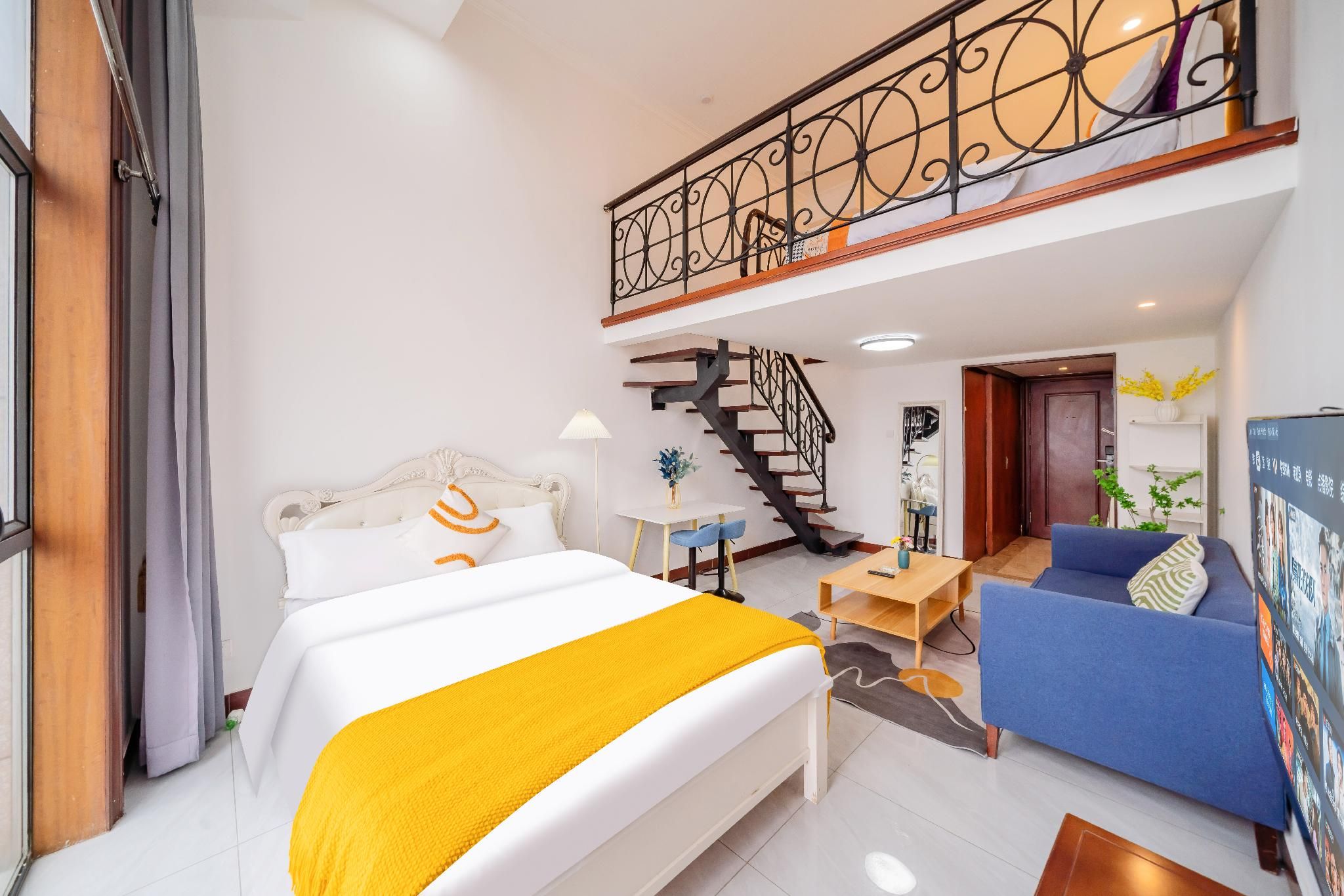 Duplex Triple Bed Family Suite