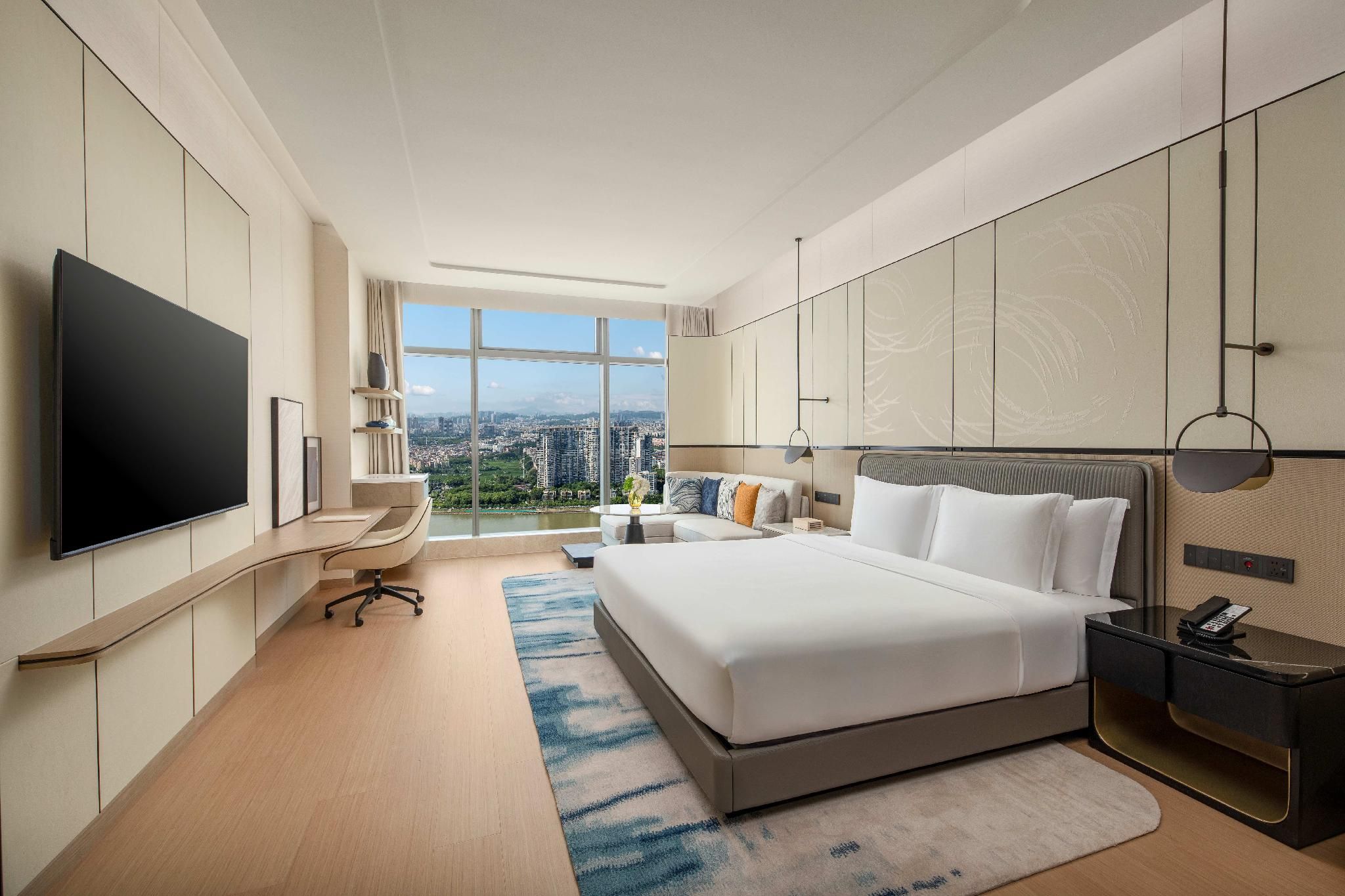 1 King Standard River View Lounge Access