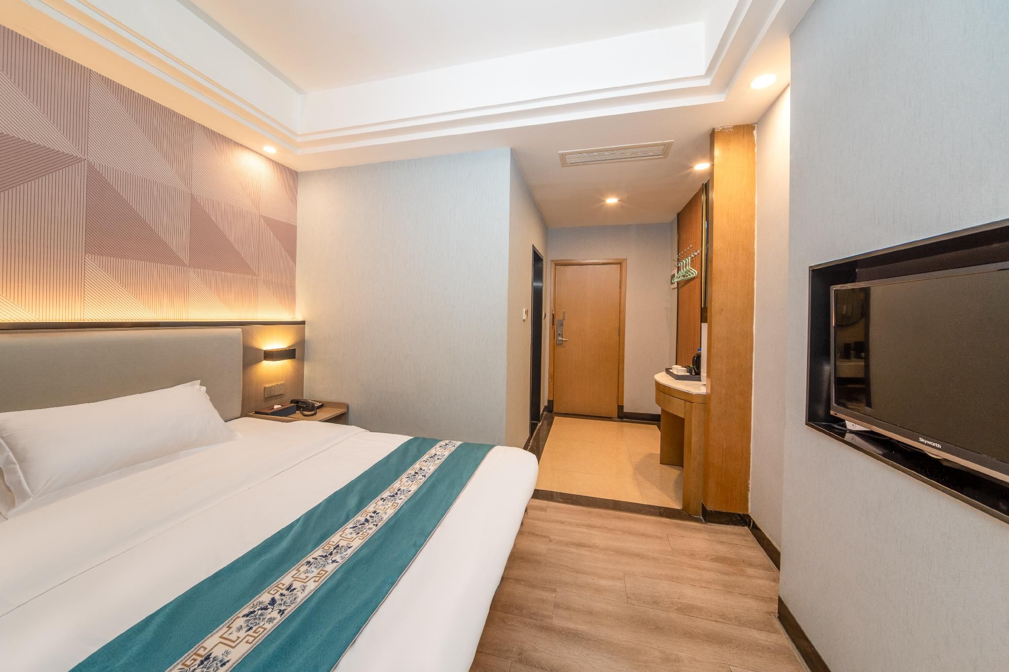 Boutique Queen Room