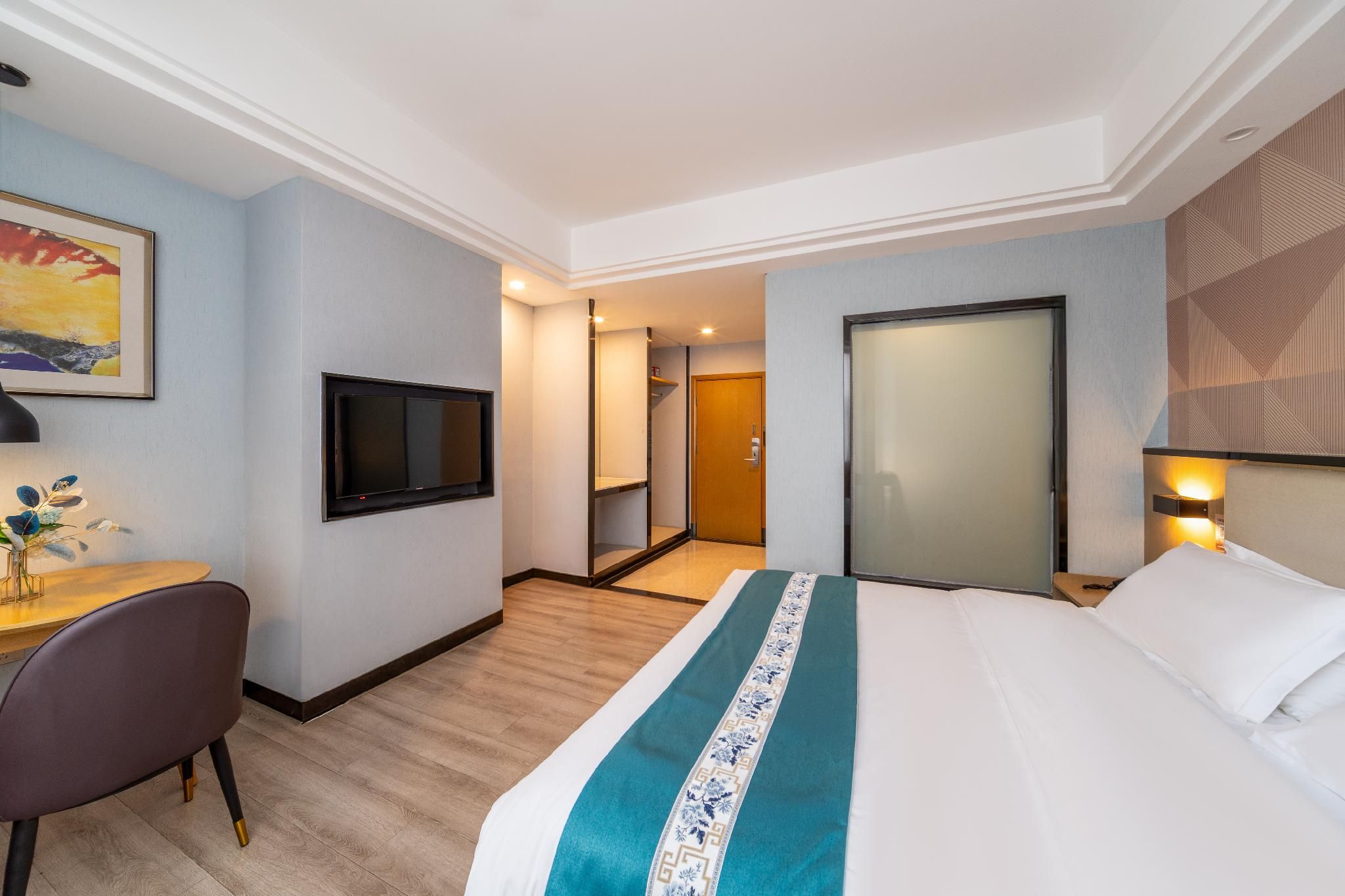 Boutique Queen Room