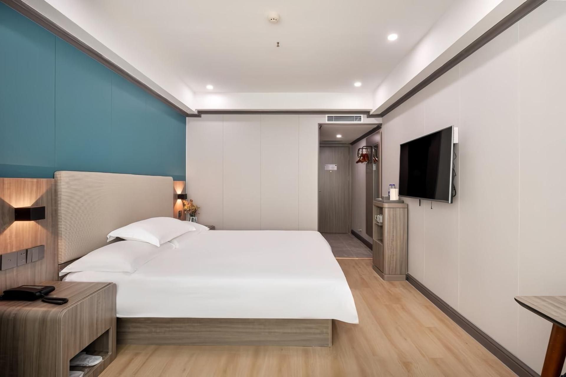 Queen Room