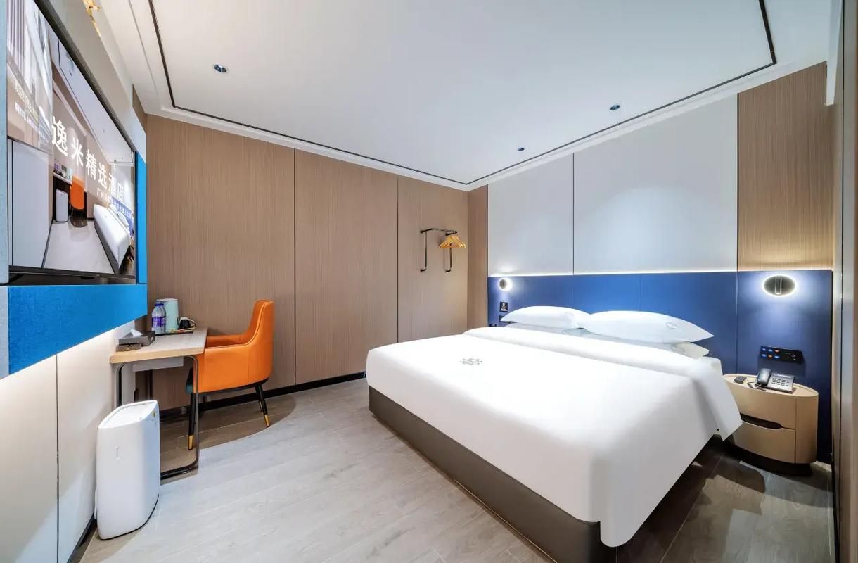 Select Bed Room