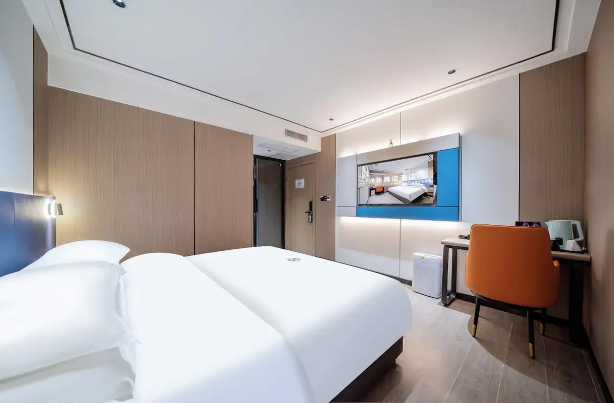 Select Bed Room