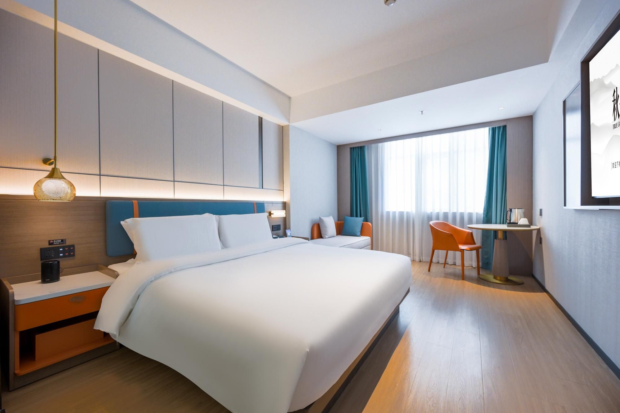 Superior King Room