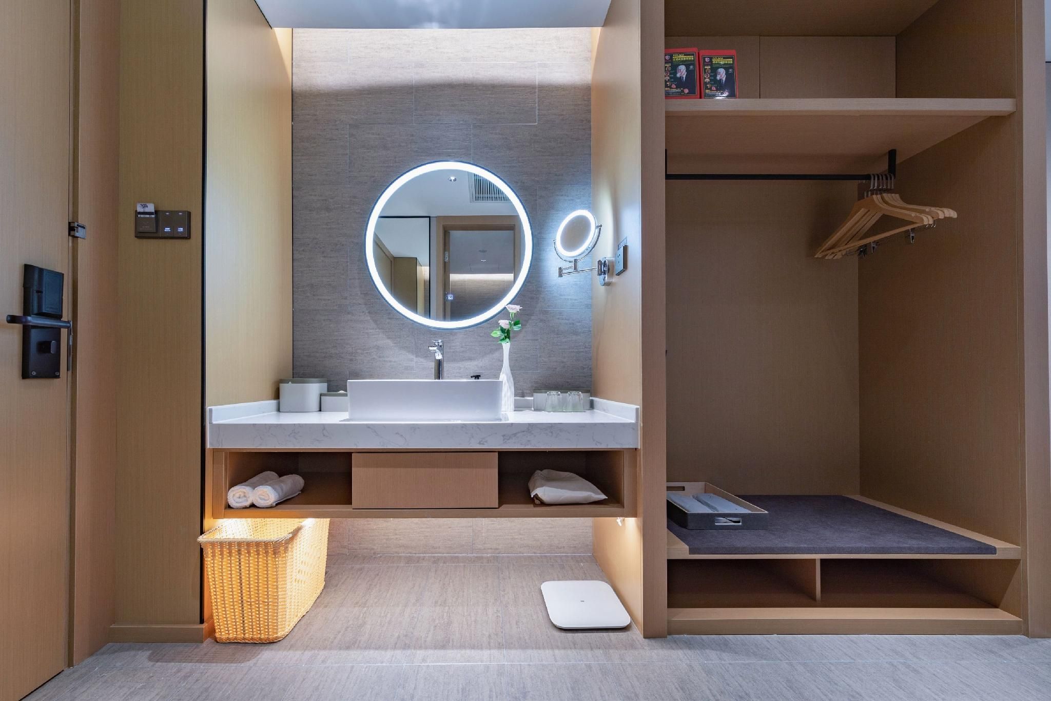 Atour Hotel Shenzhen Futian Xiangmi Lake Executive room, Guest room, 1 Queen 2