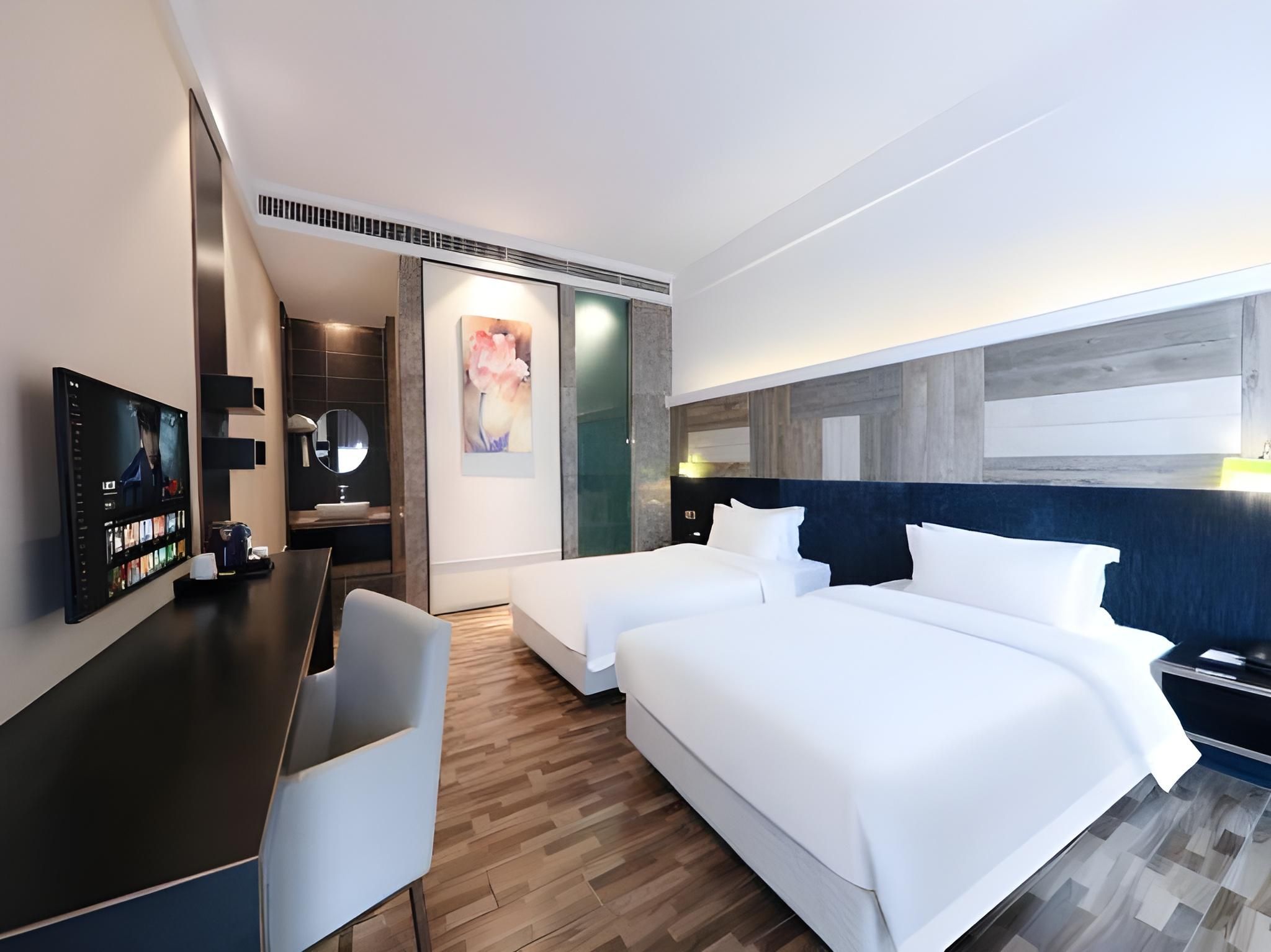 Twin Room with View