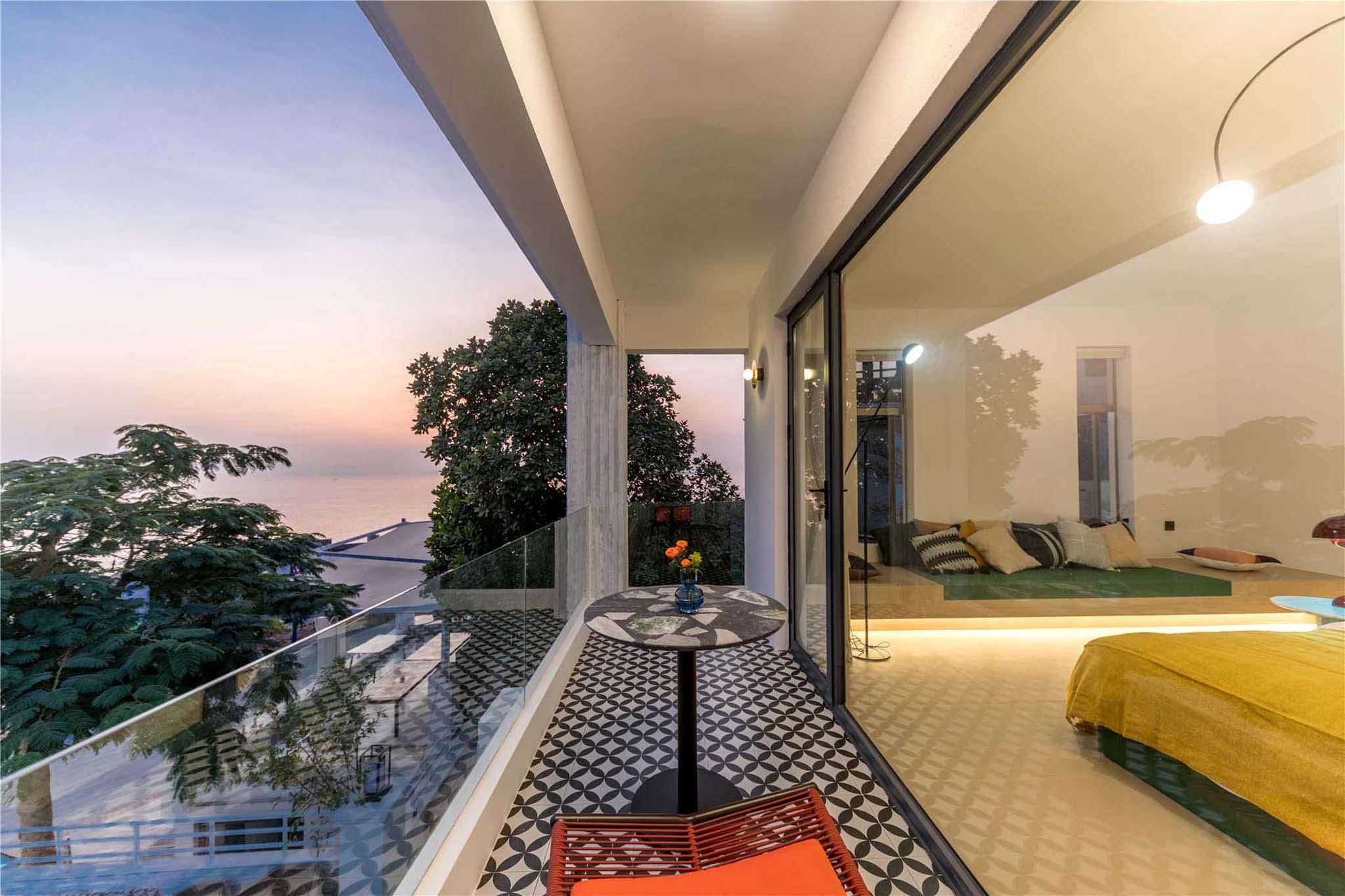 Ocean View King