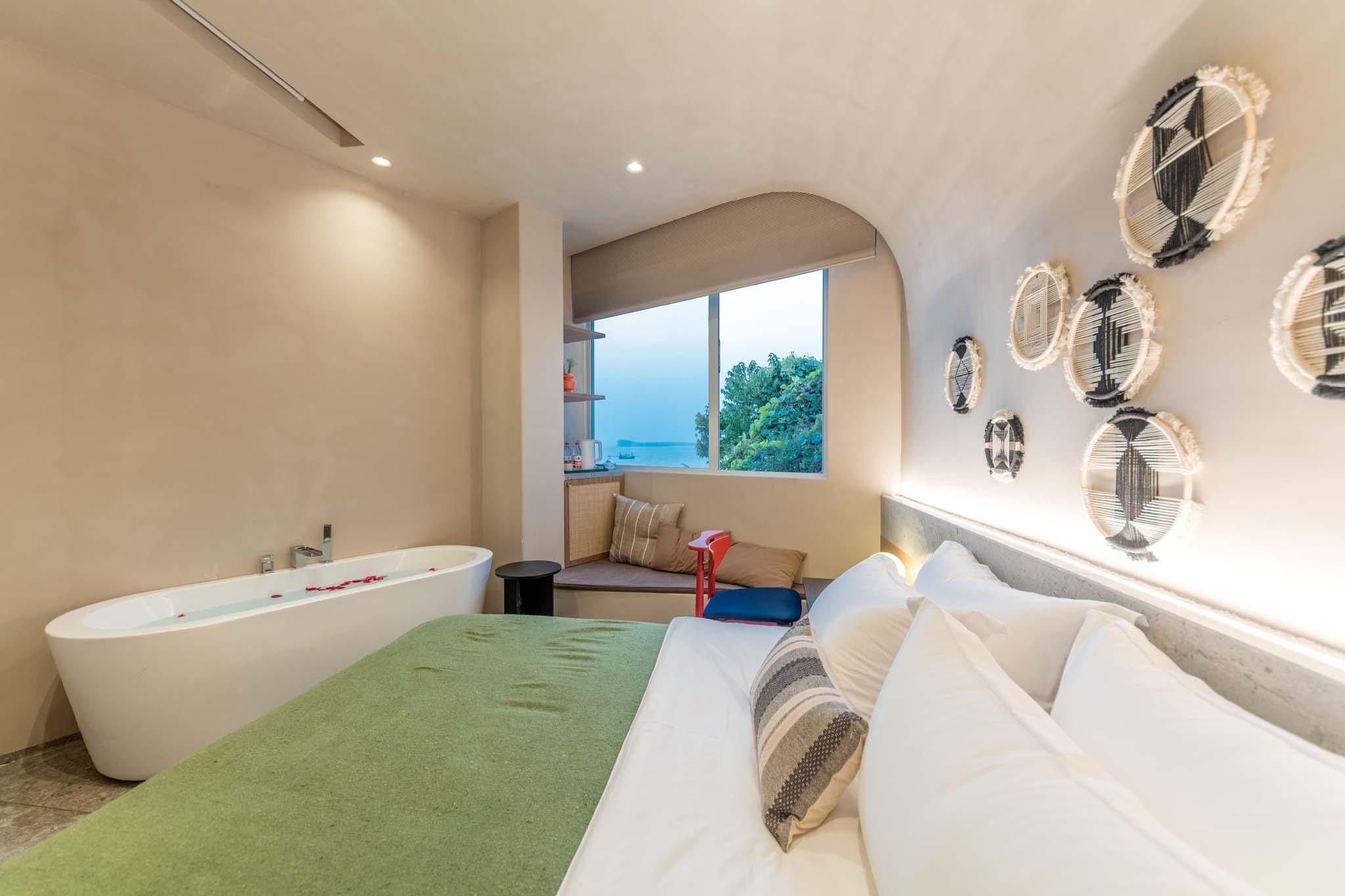 Queen Room with View