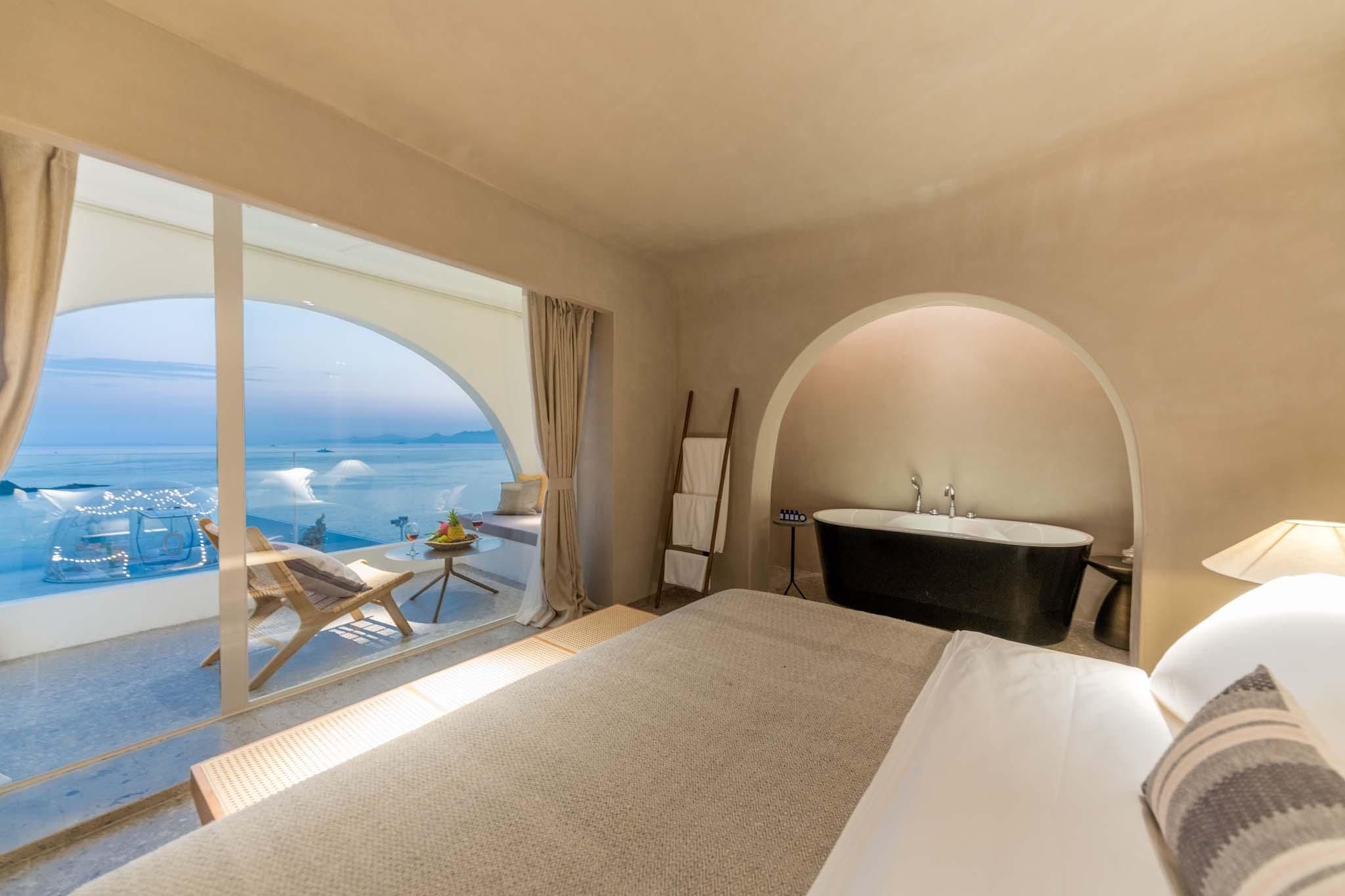 Huazhu - Room With Bed