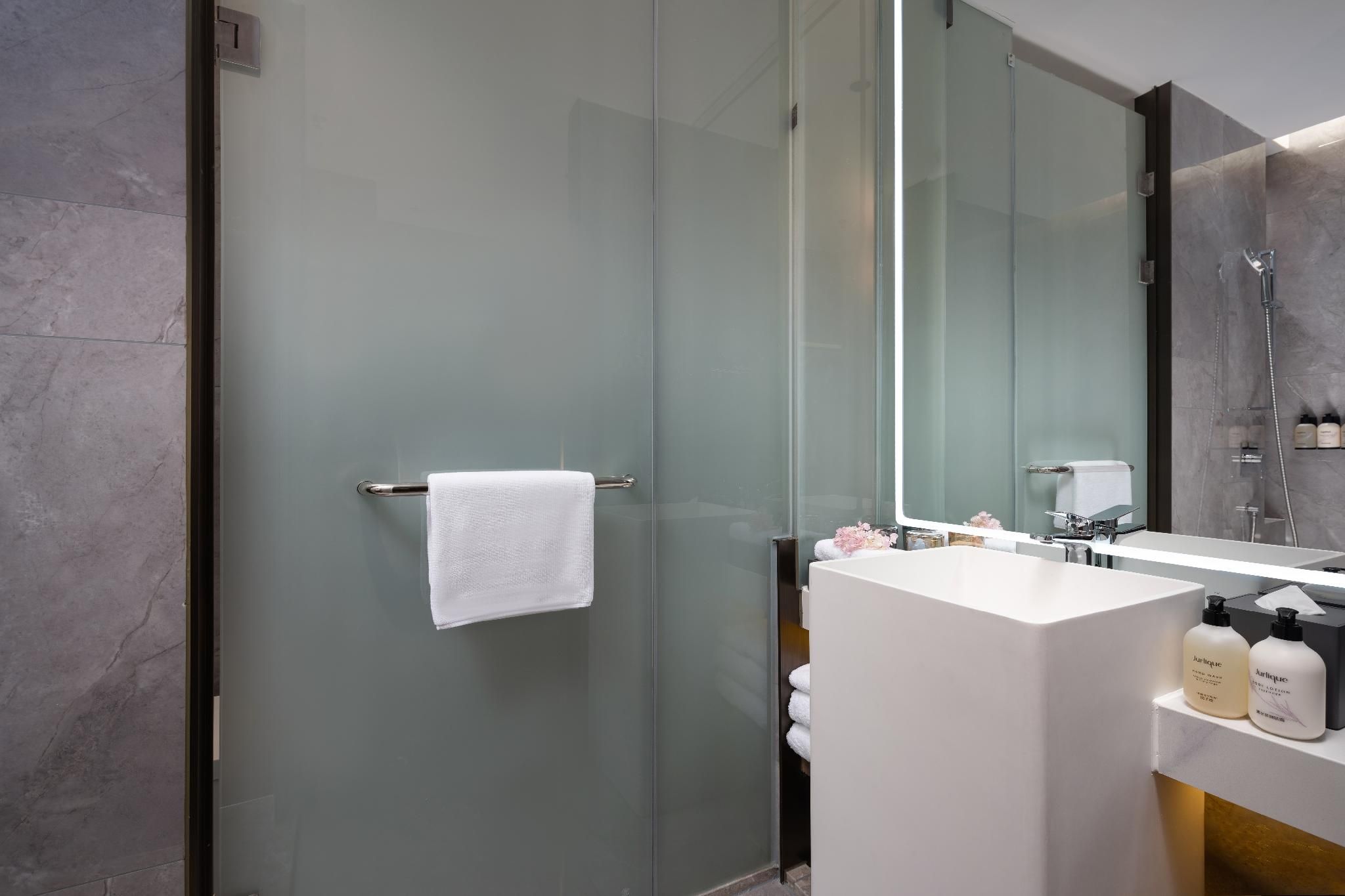 Comfort King Room