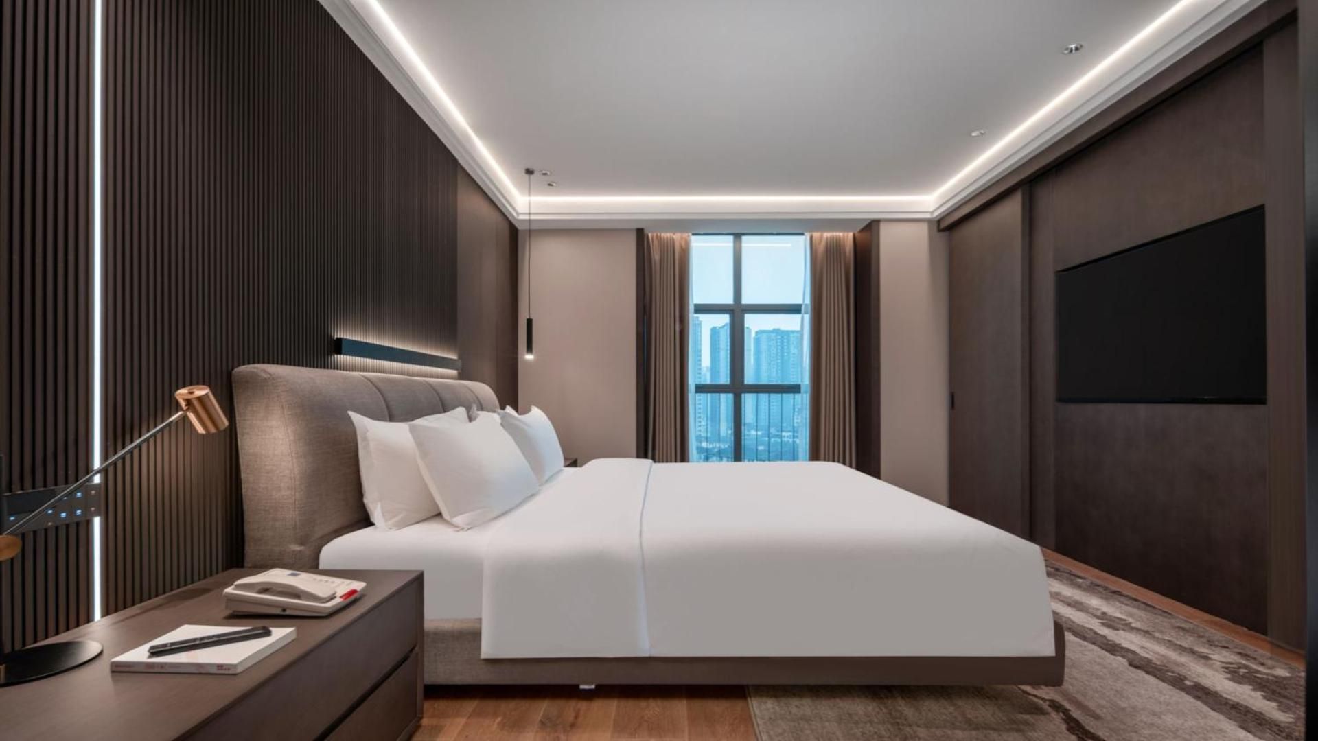 Deluxe One-Bedroom King Suite - Non-Smoking