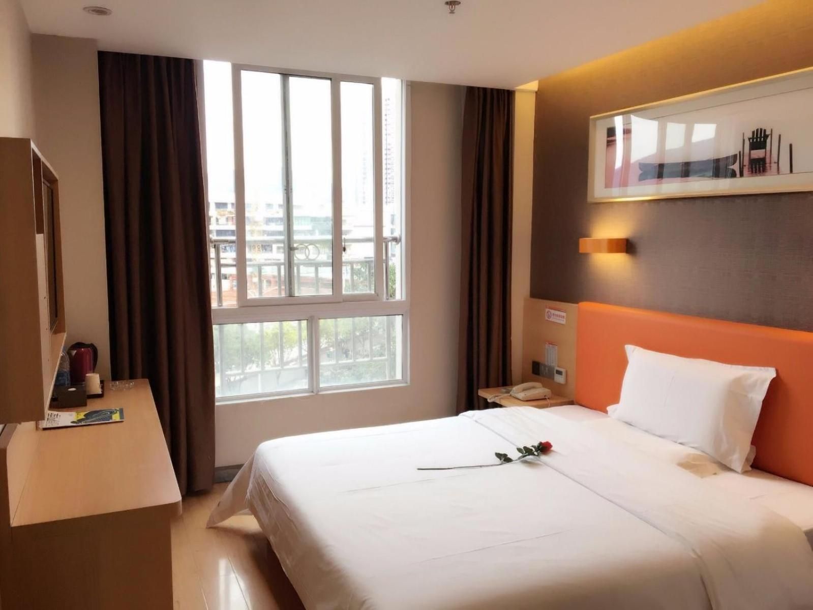 Select You Ter Room