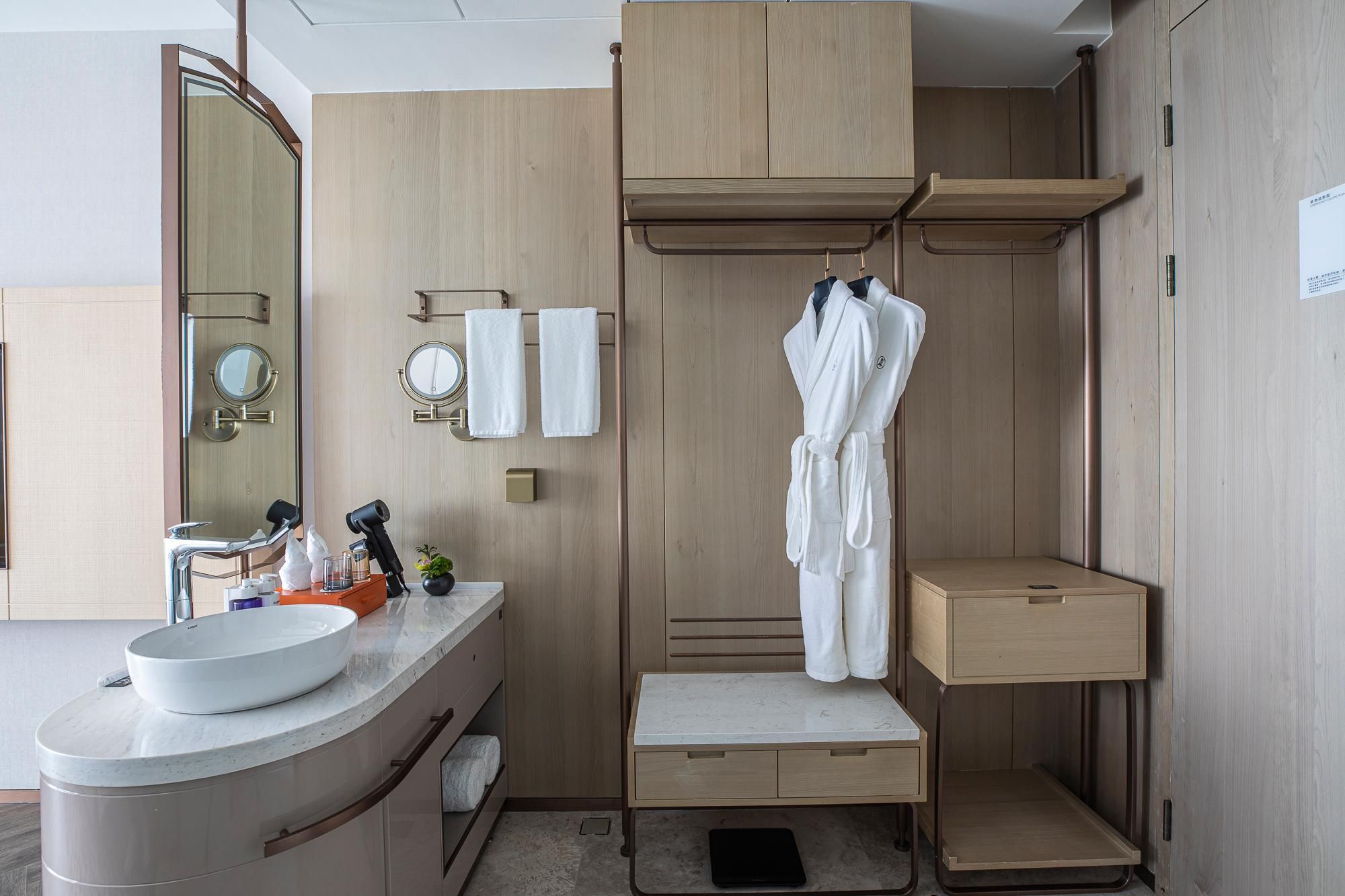 1 King Standard Room River View