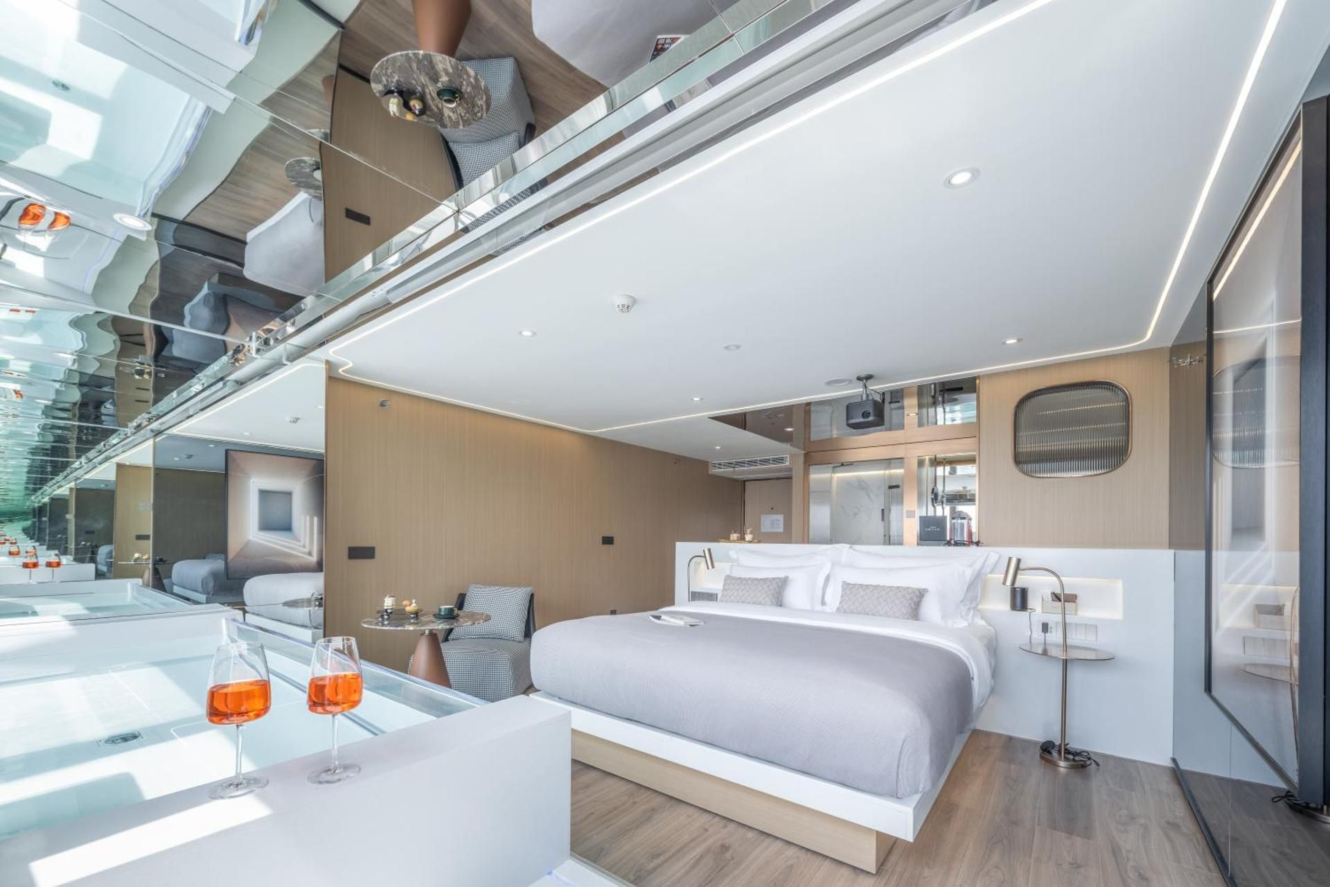 Peninsula River King Room with Crystal Spa