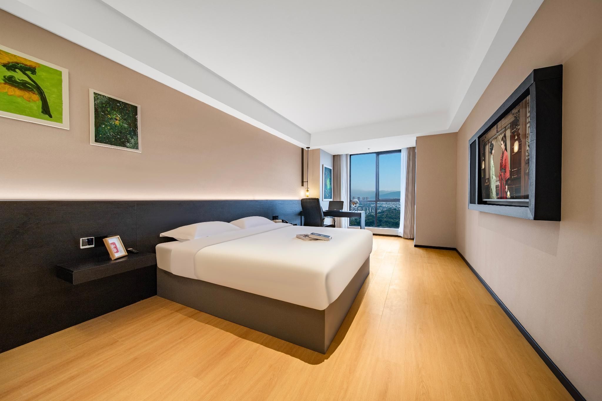 Comfort King Room