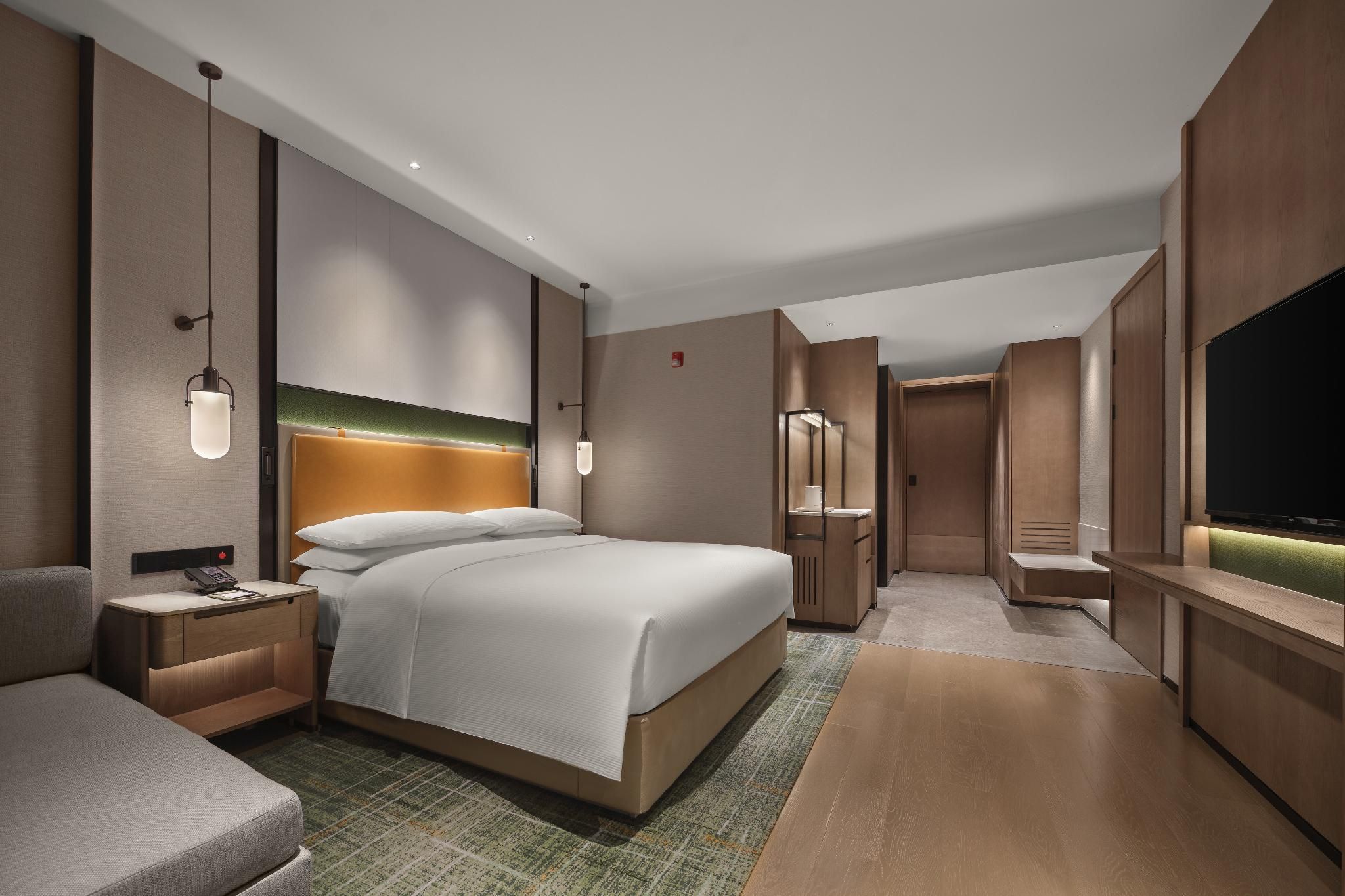 King Accessible Room 