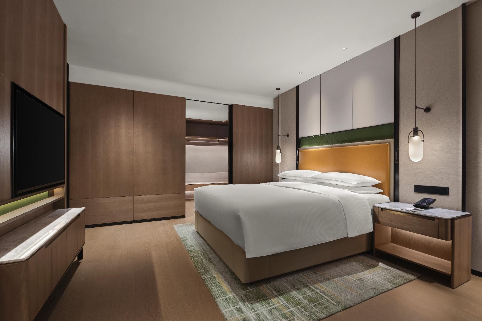 King Ambassador Suite