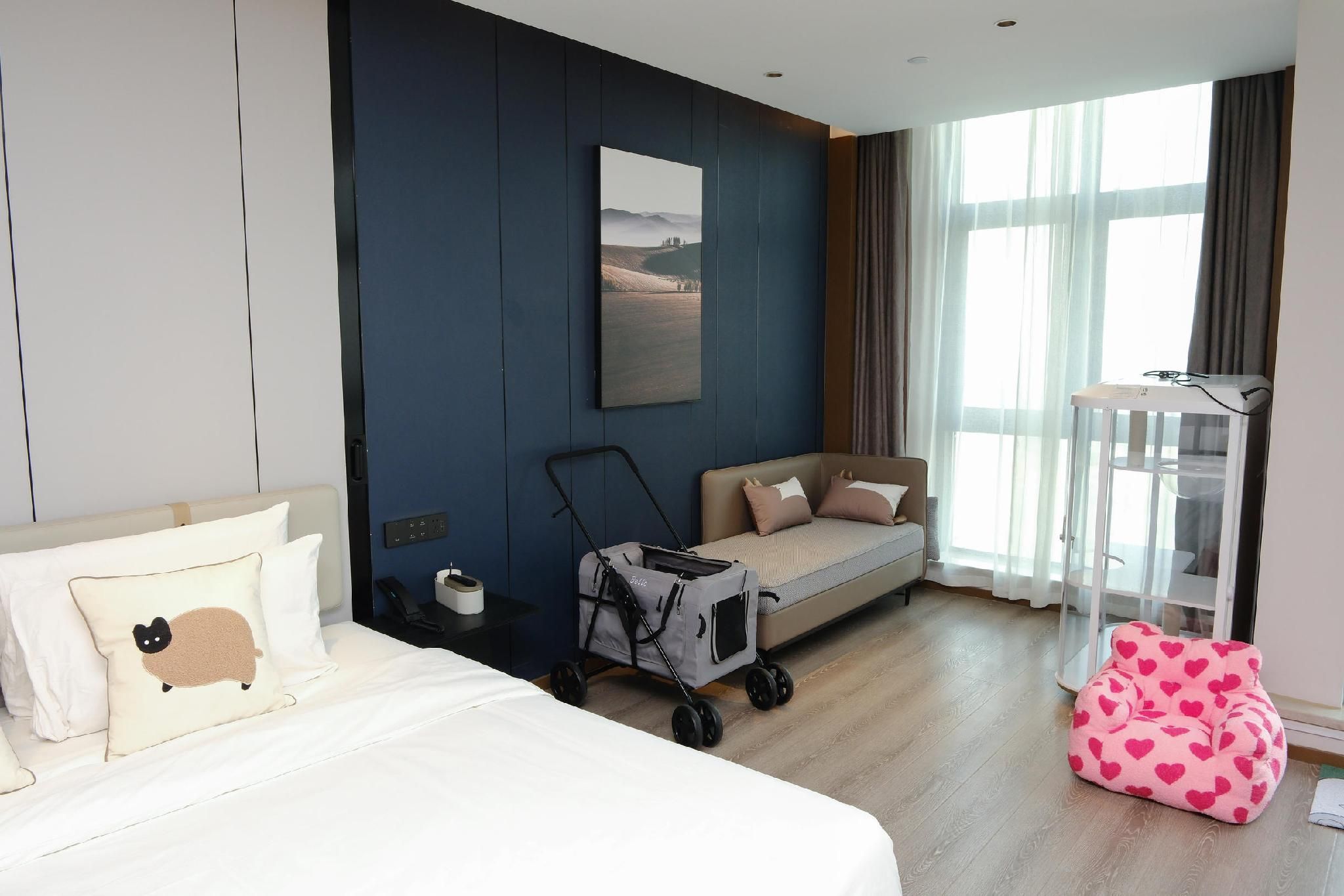 Pet Friendly - Cat Theme Room