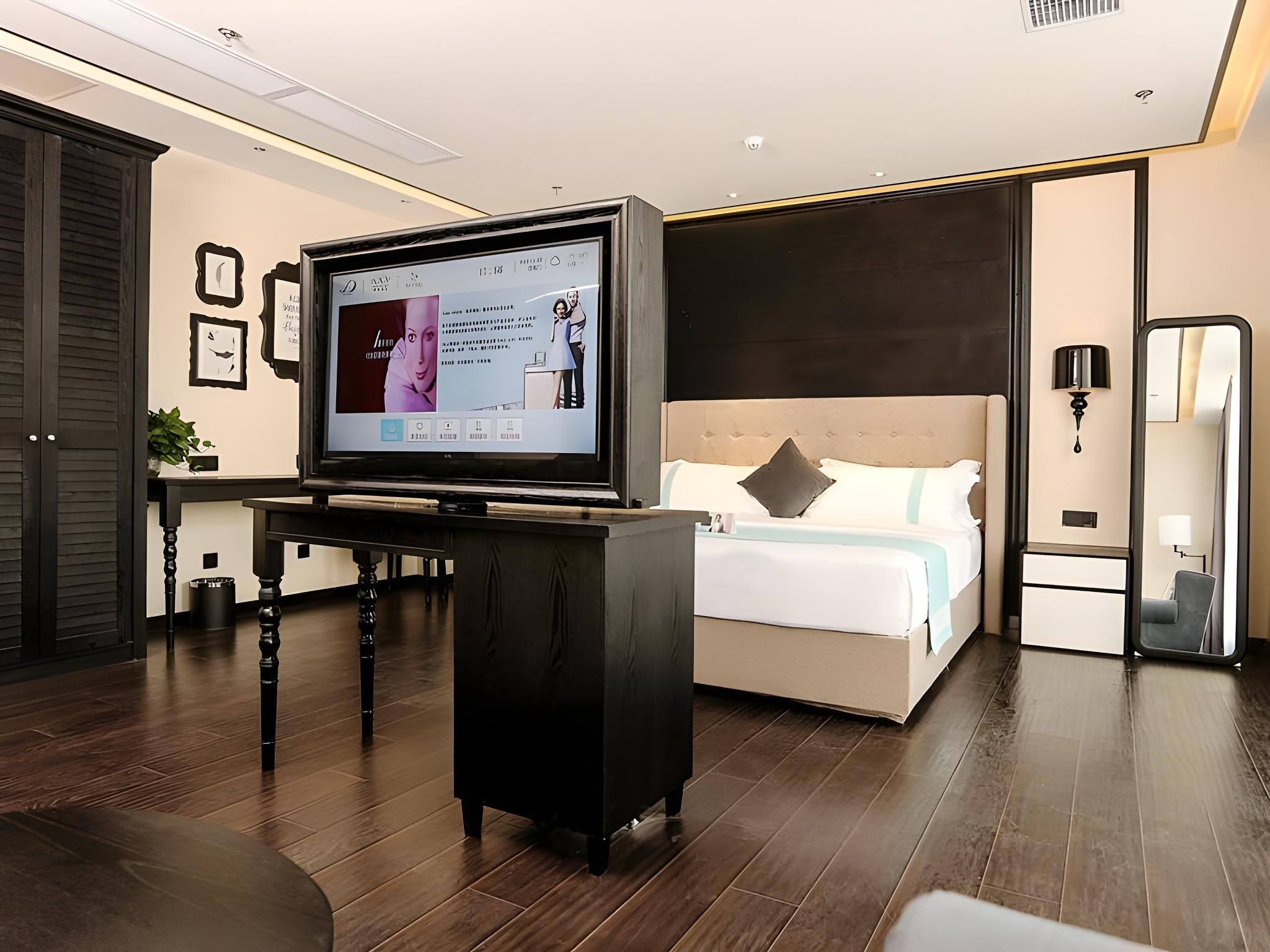 Xana - G Bed Room