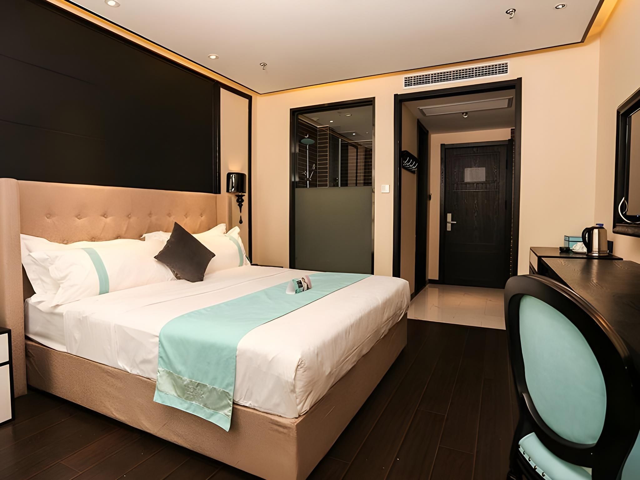 Xana - Deluxe Bed Room
