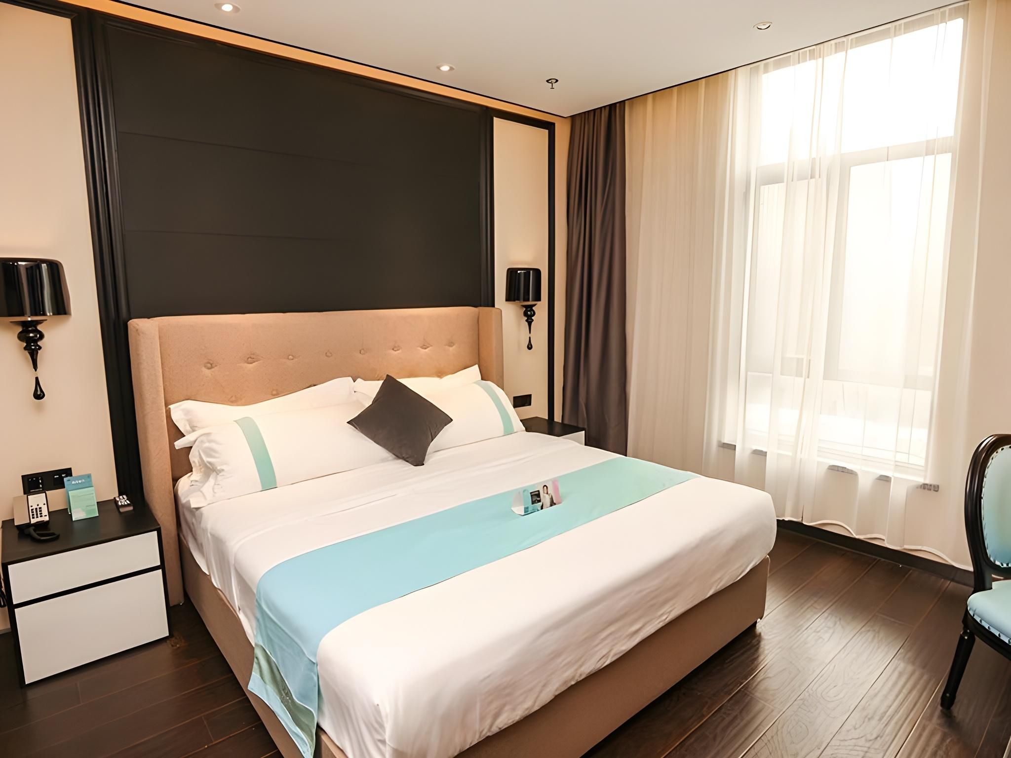 Xana - Superior Bed Room