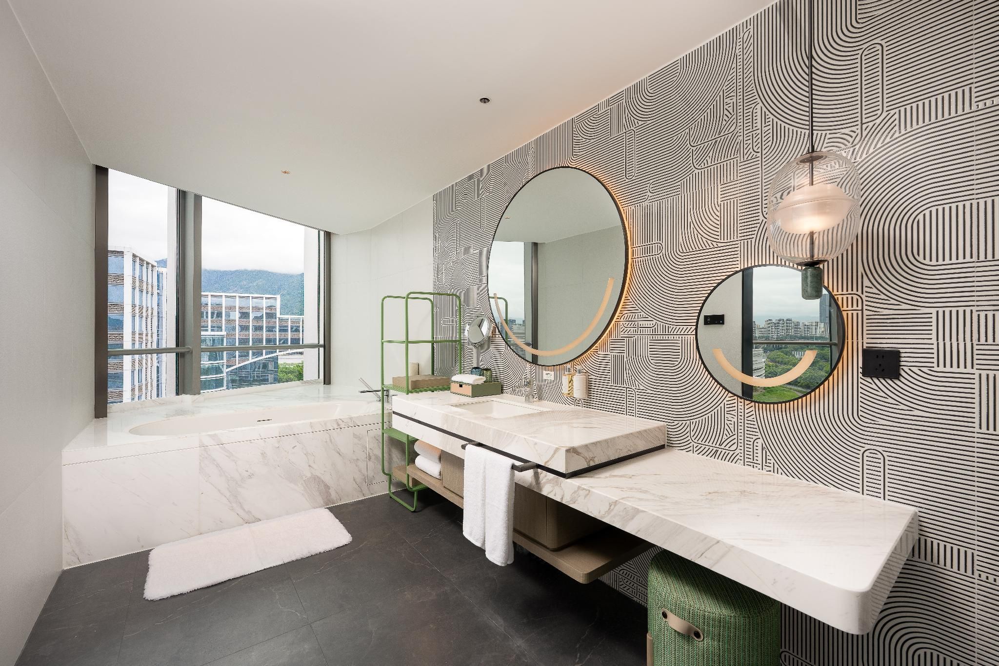 1 Bedroom With Living And Dining Areas
