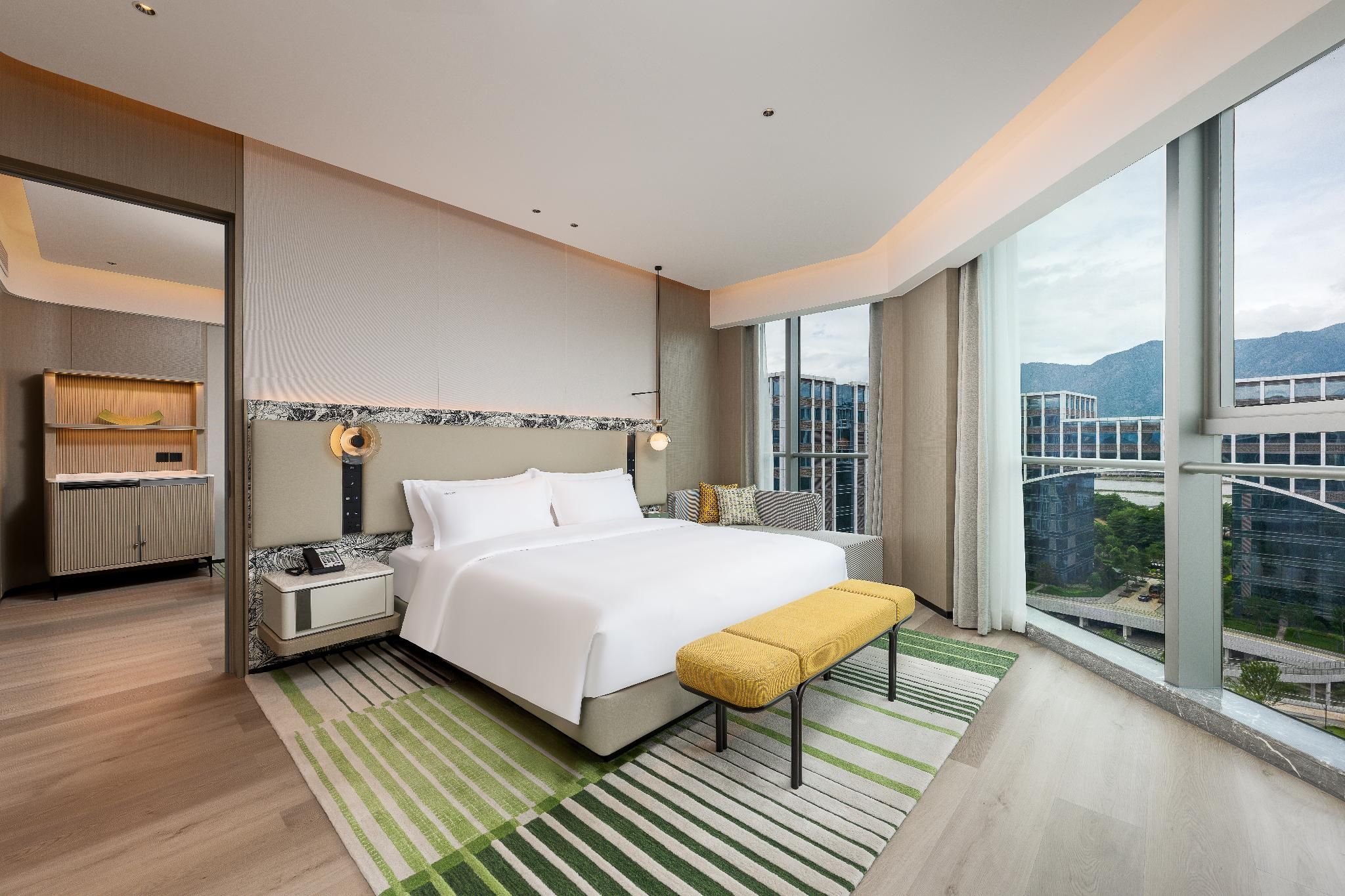 1 Bedroom With Living Area