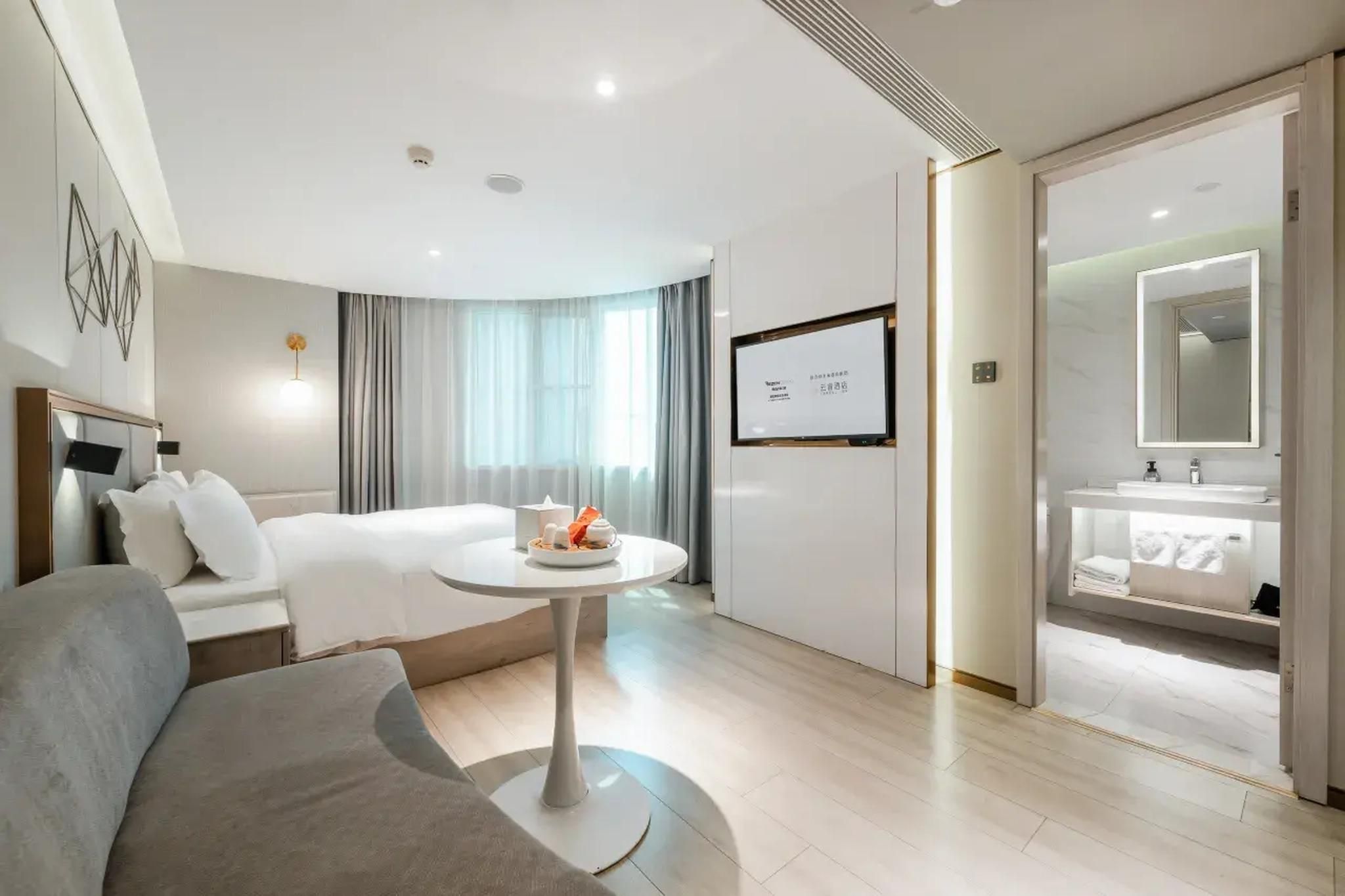 Deluxe City View Room
