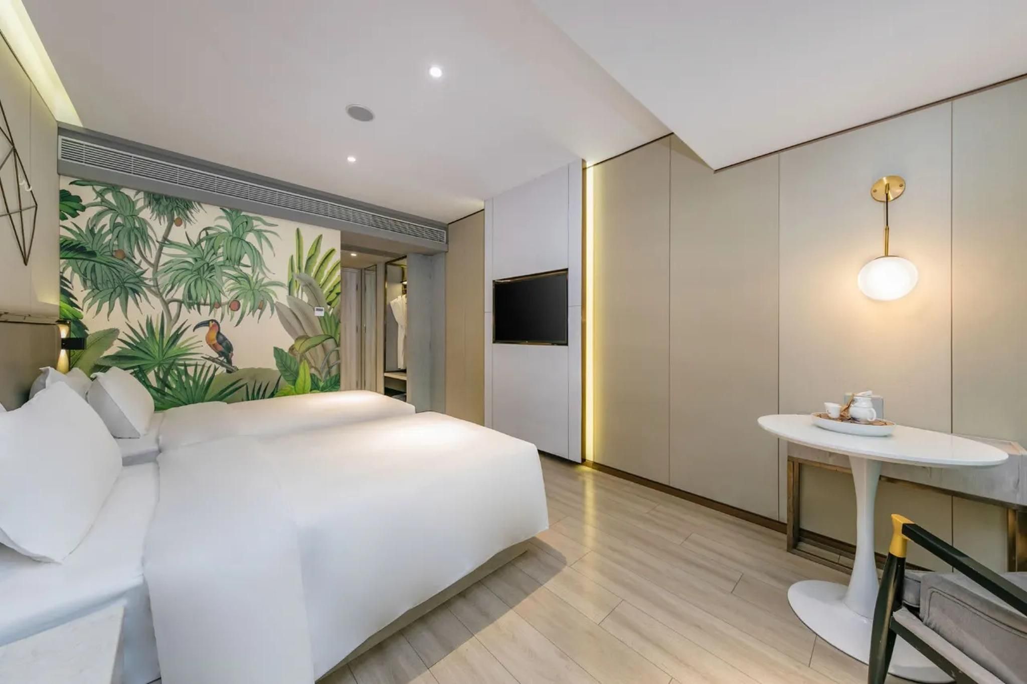 King Twin Room With City View