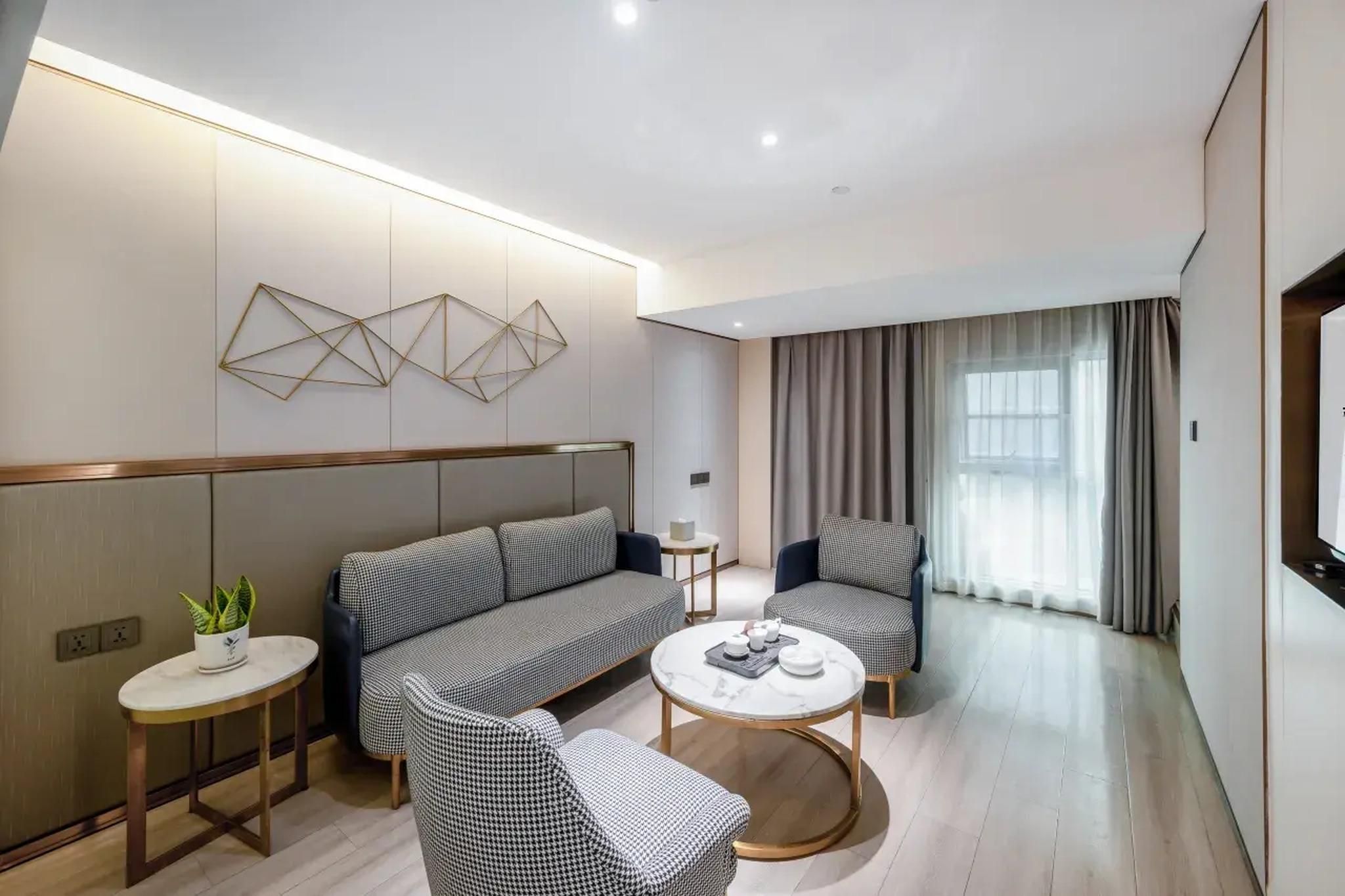 Suite Room - City View