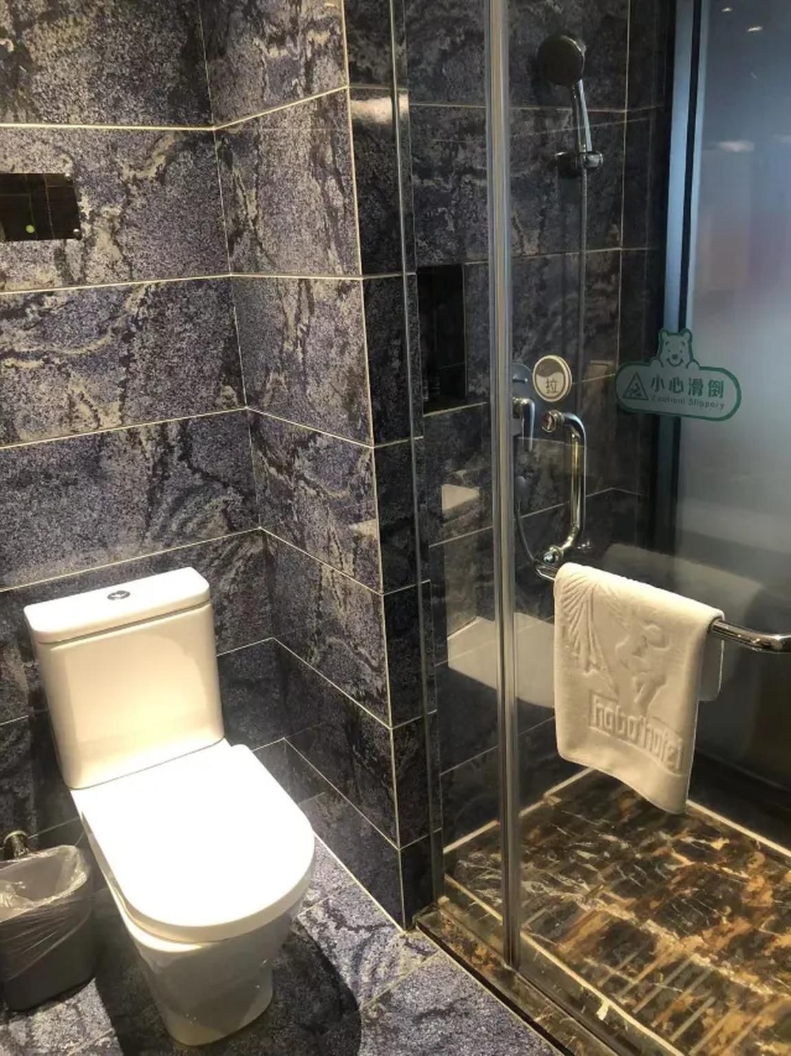 Queen Superior Room