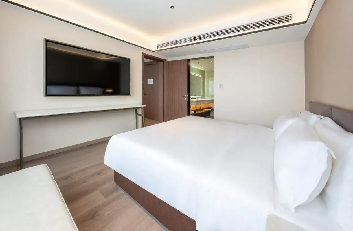Business Suite Room